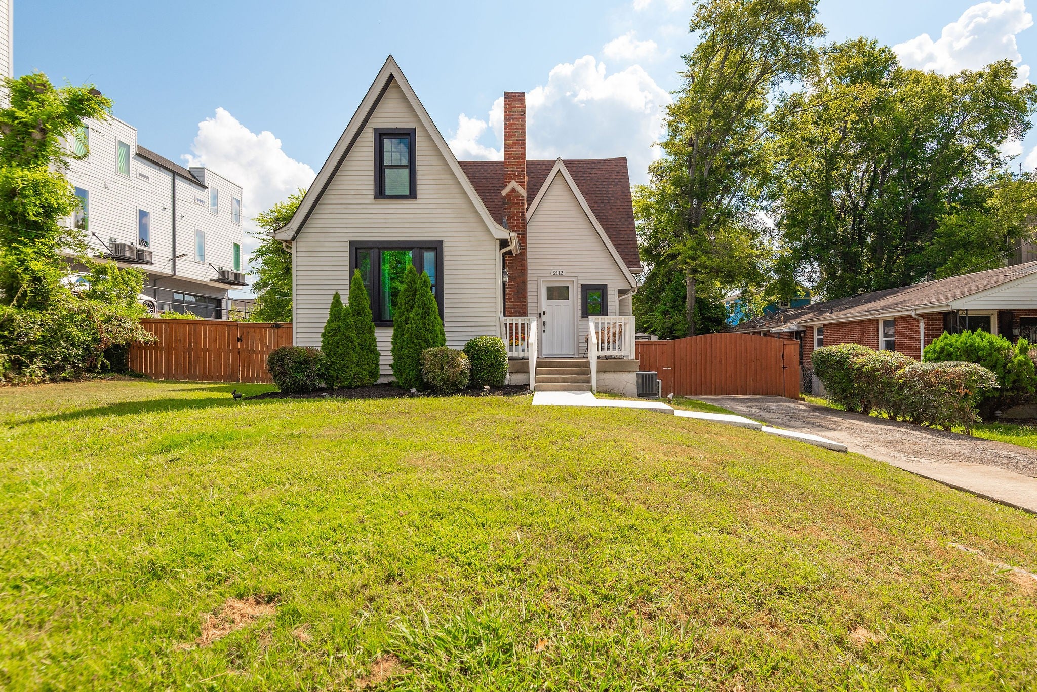 2112 24th Ave N