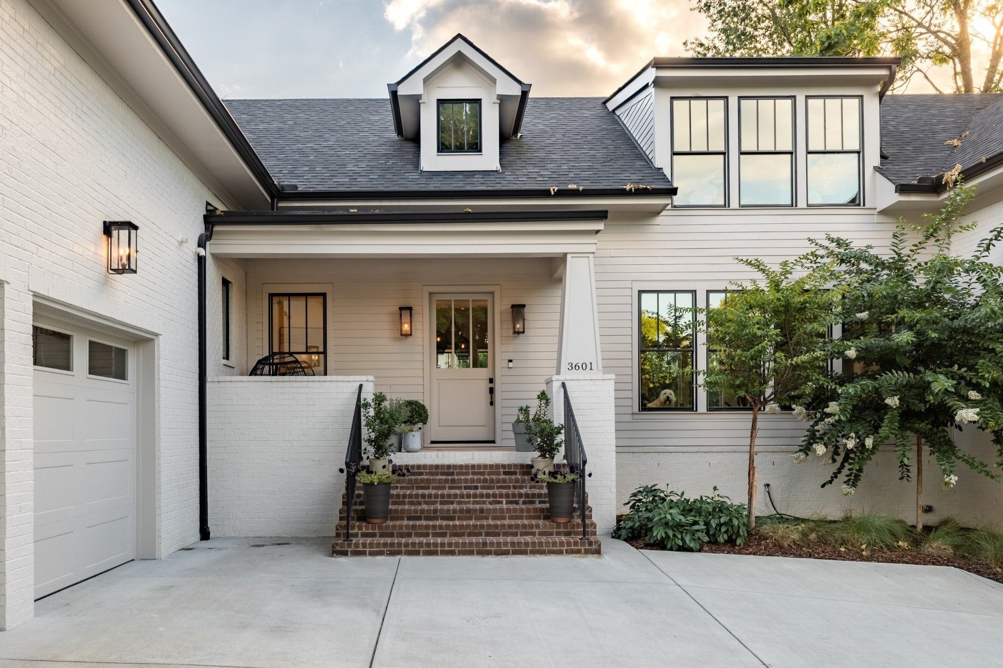 3601 Rainbow Pl
