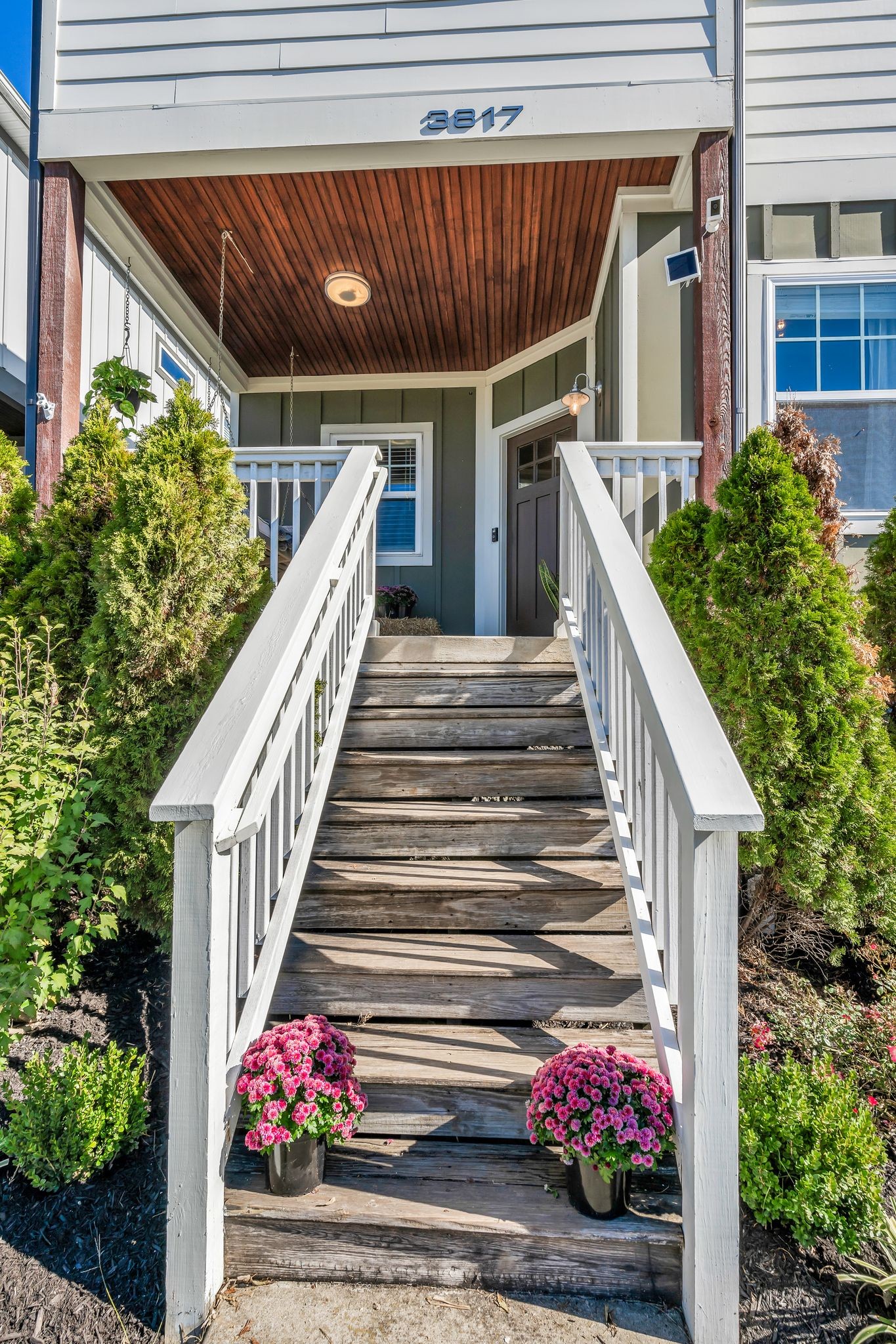 3817 Dr Walter S Davis Blvd