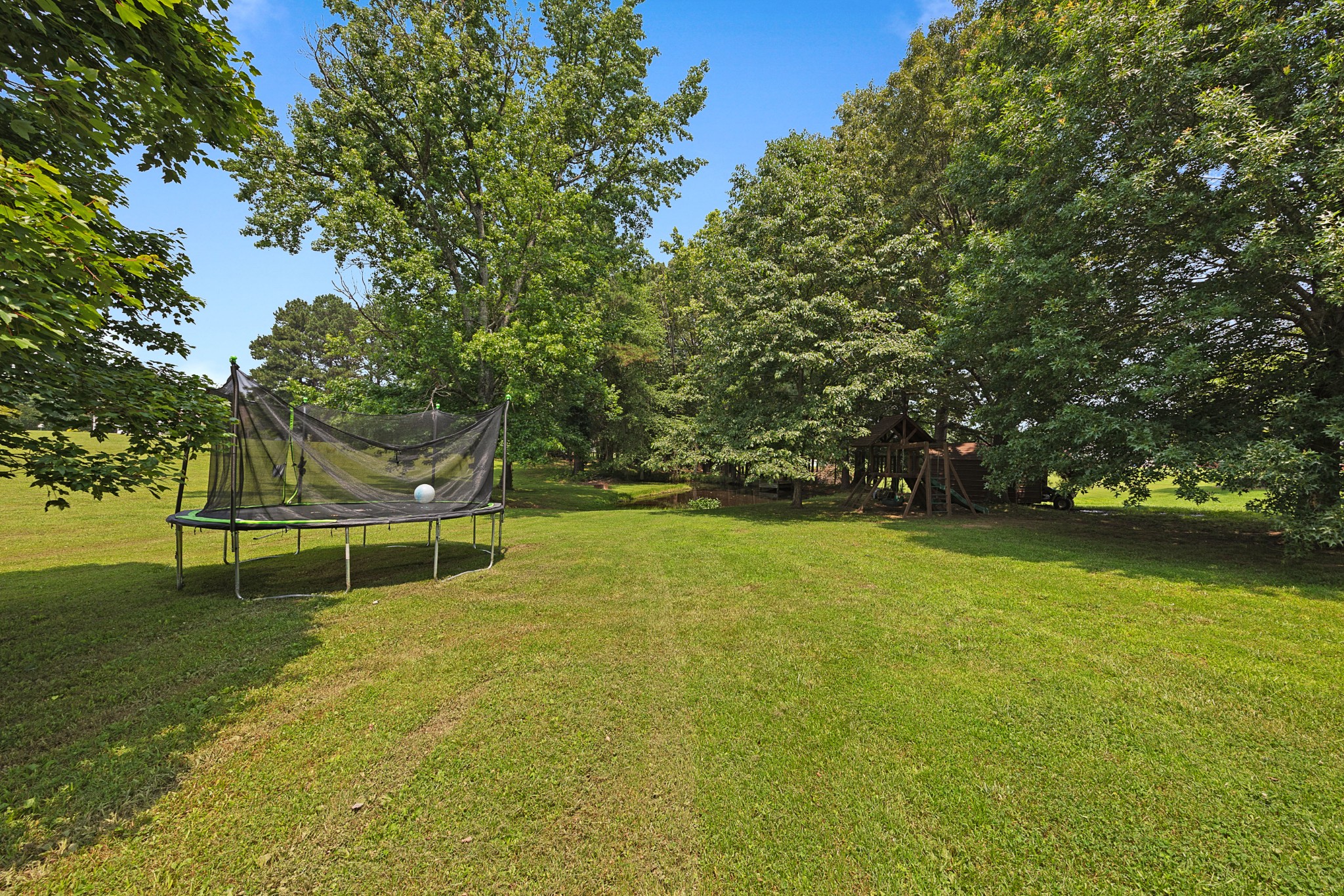 112 Stillwater Dr