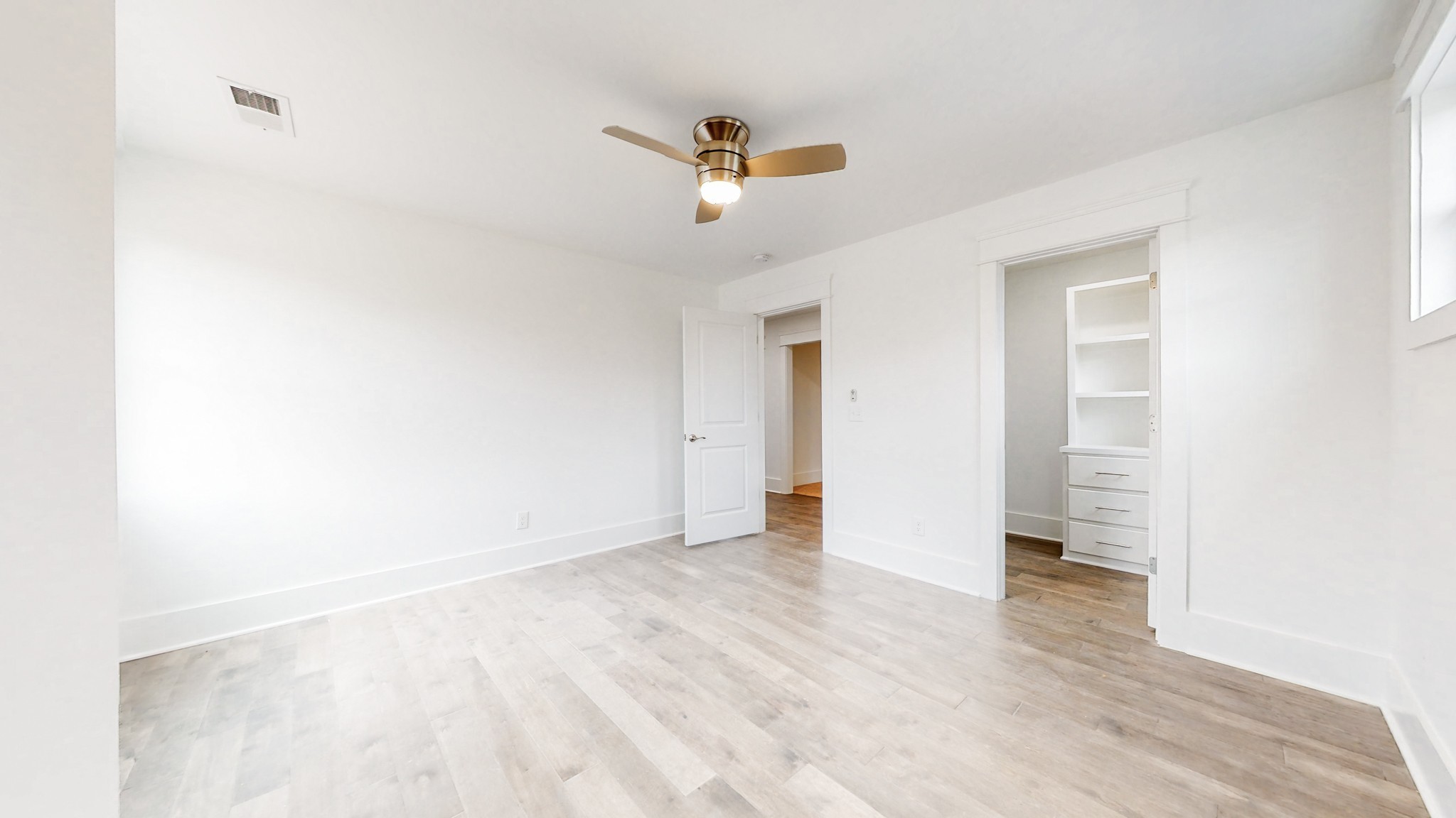 Murfreesboro, Tennessee 37128, United States, 3 Bedrooms Bedrooms, ,3 BathroomsBathrooms,Residential,Pending,80436