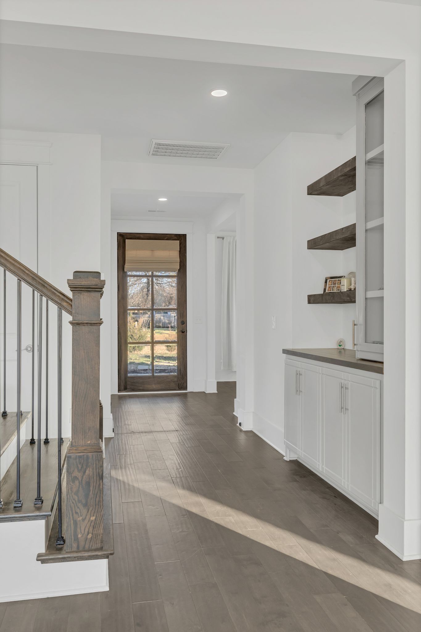 Murfreesboro, Tennessee 37128, United States, 3 Bedrooms Bedrooms, ,3 BathroomsBathrooms,Residential,Pending,80436