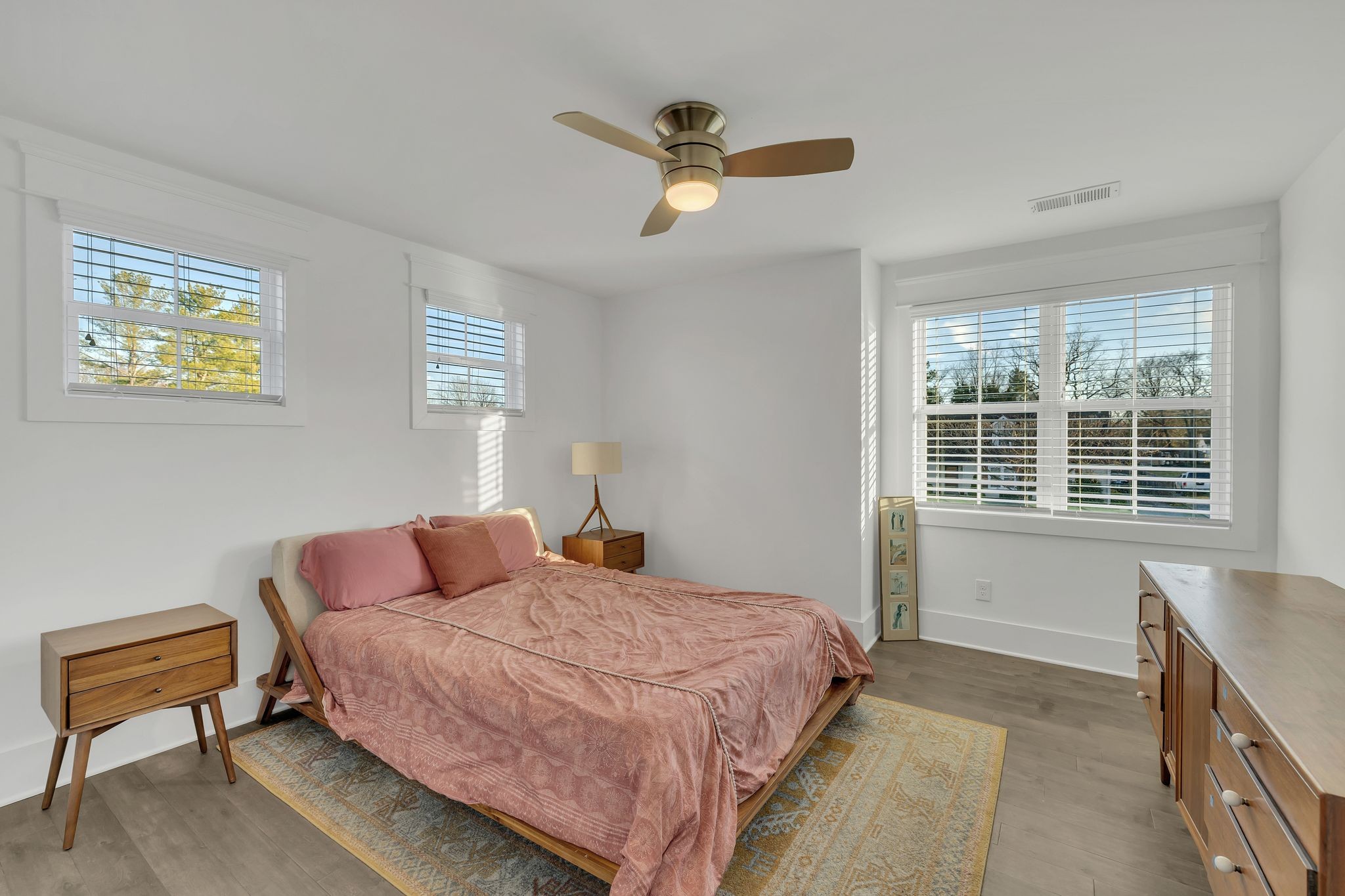 Murfreesboro, Tennessee 37128, United States, 3 Bedrooms Bedrooms, ,3 BathroomsBathrooms,Residential,Pending,80436