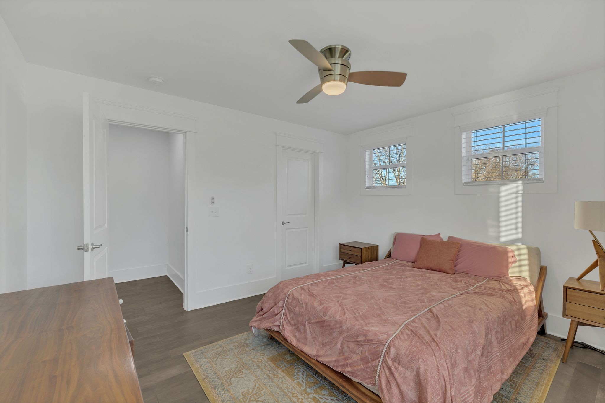 Murfreesboro, Tennessee 37128, United States, 3 Bedrooms Bedrooms, ,3 BathroomsBathrooms,Residential,Pending,80436