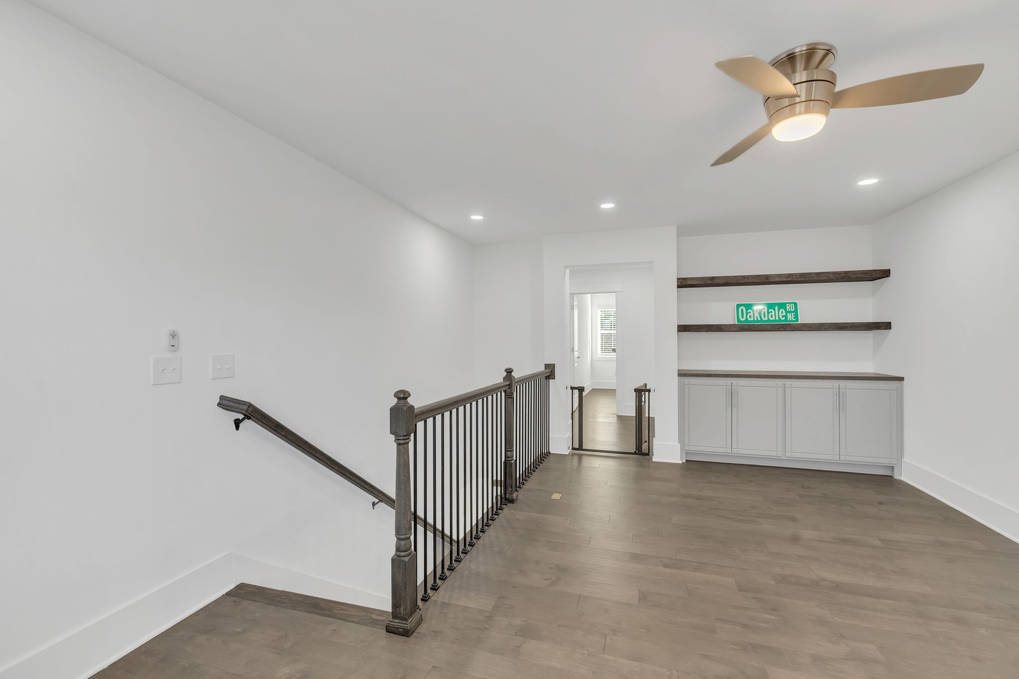 Murfreesboro, Tennessee 37128, United States, 3 Bedrooms Bedrooms, ,3 BathroomsBathrooms,Residential,Pending,80436