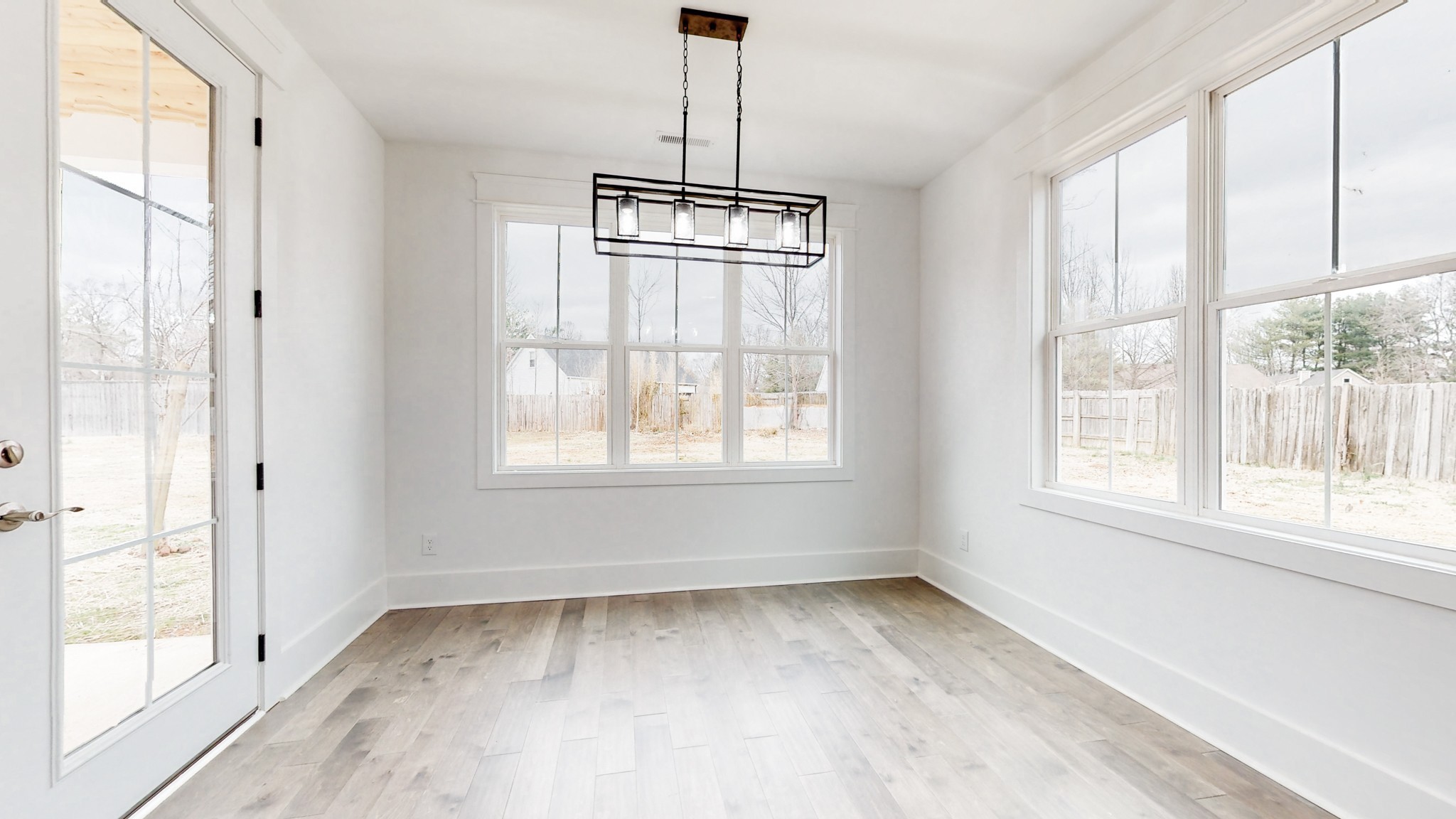 Murfreesboro, Tennessee 37128, United States, 3 Bedrooms Bedrooms, ,3 BathroomsBathrooms,Residential,Pending,80436