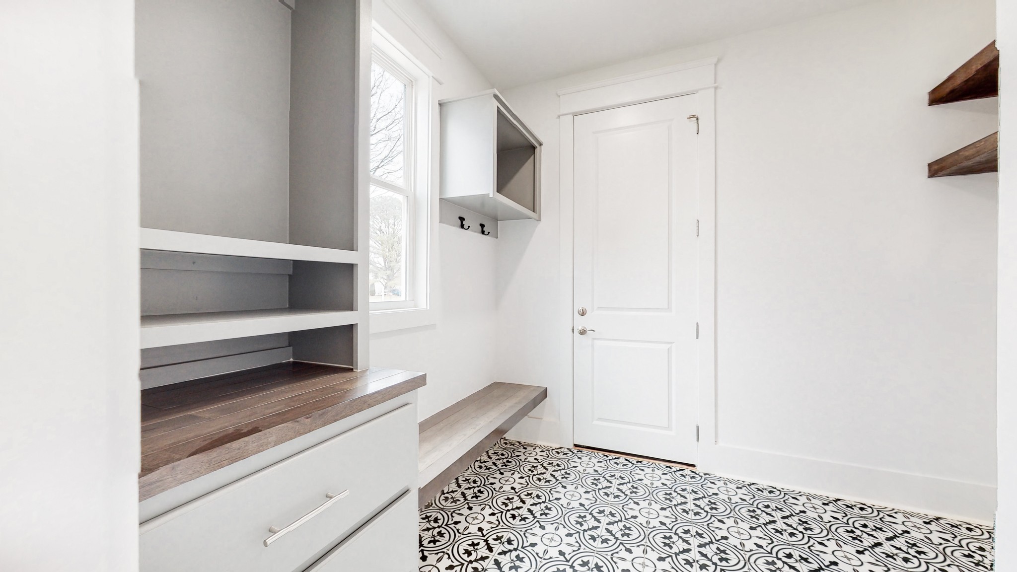 Murfreesboro, Tennessee 37128, United States, 3 Bedrooms Bedrooms, ,3 BathroomsBathrooms,Residential,Pending,80436