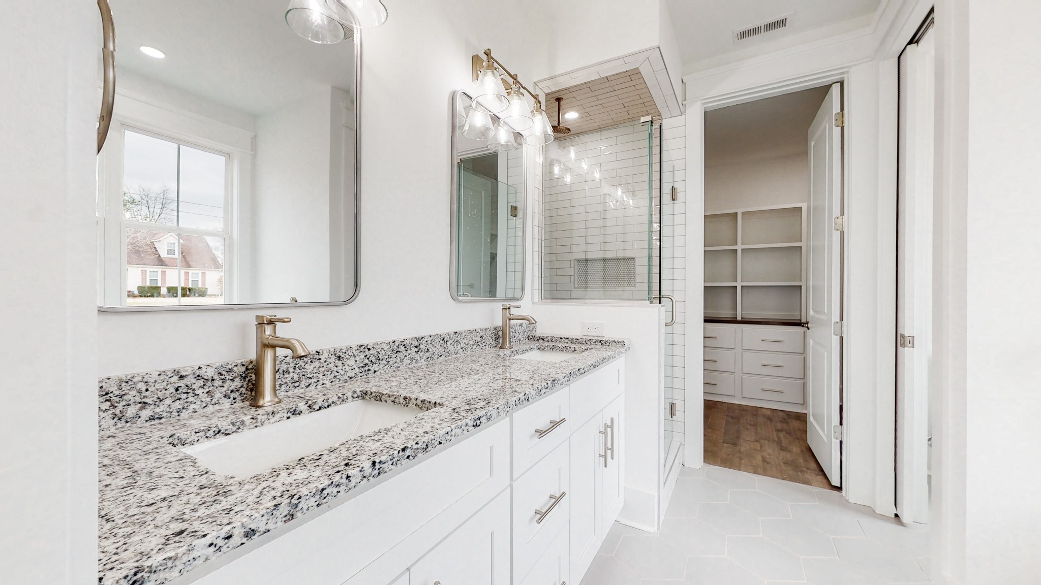 Murfreesboro, Tennessee 37128, United States, 3 Bedrooms Bedrooms, ,3 BathroomsBathrooms,Residential,Pending,80436