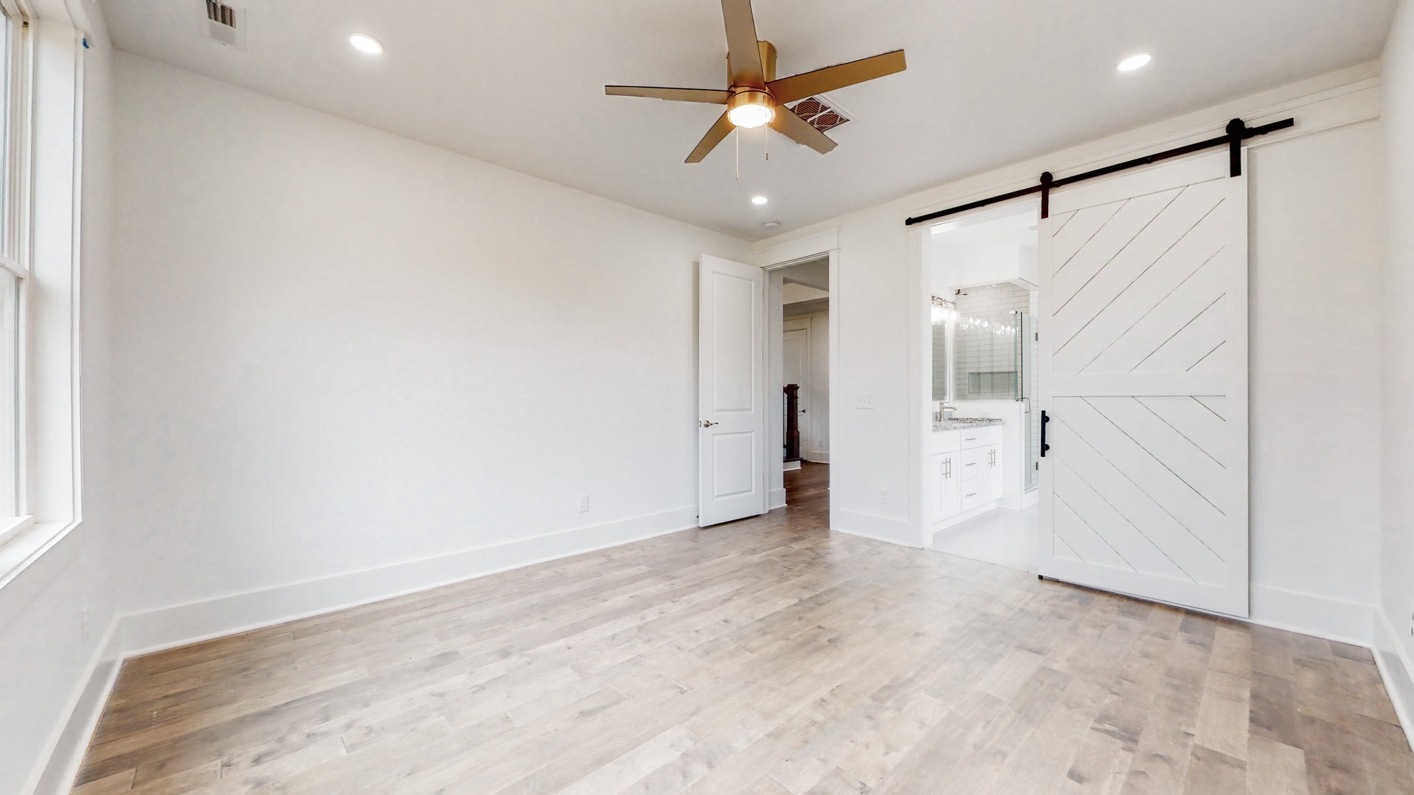 Murfreesboro, Tennessee 37128, United States, 3 Bedrooms Bedrooms, ,3 BathroomsBathrooms,Residential,Pending,80436