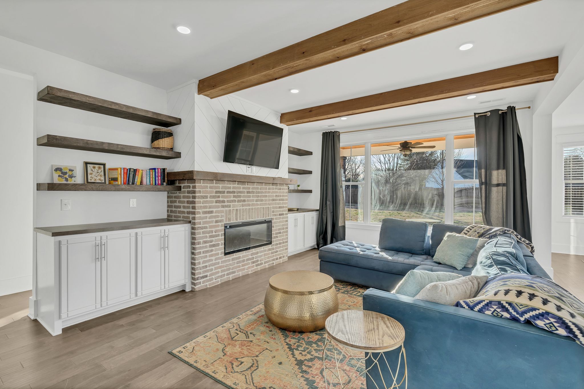 Murfreesboro, Tennessee 37128, United States, 3 Bedrooms Bedrooms, ,3 BathroomsBathrooms,Residential,Pending,80436