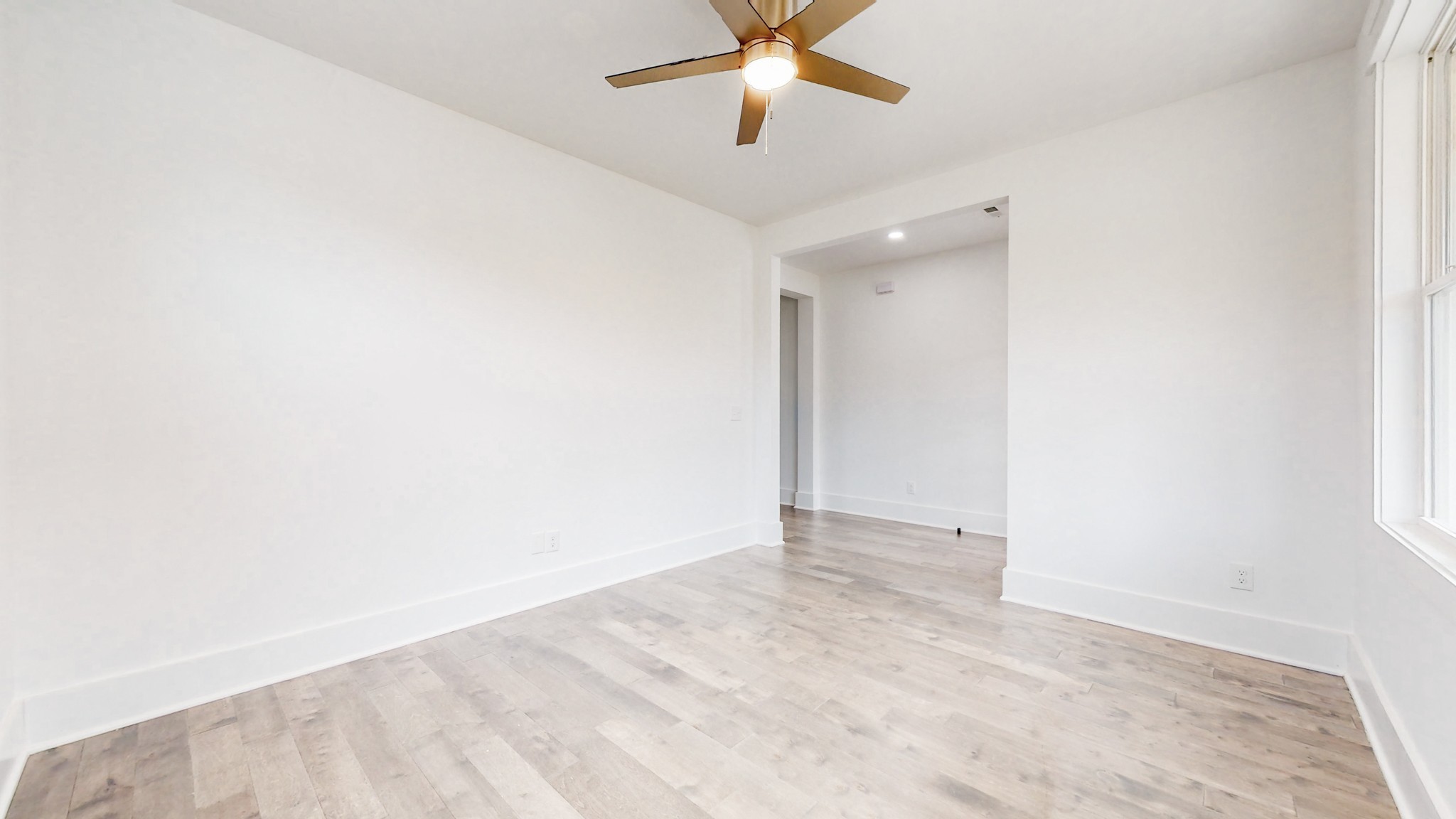 Murfreesboro, Tennessee 37128, United States, 3 Bedrooms Bedrooms, ,3 BathroomsBathrooms,Residential,Pending,80436