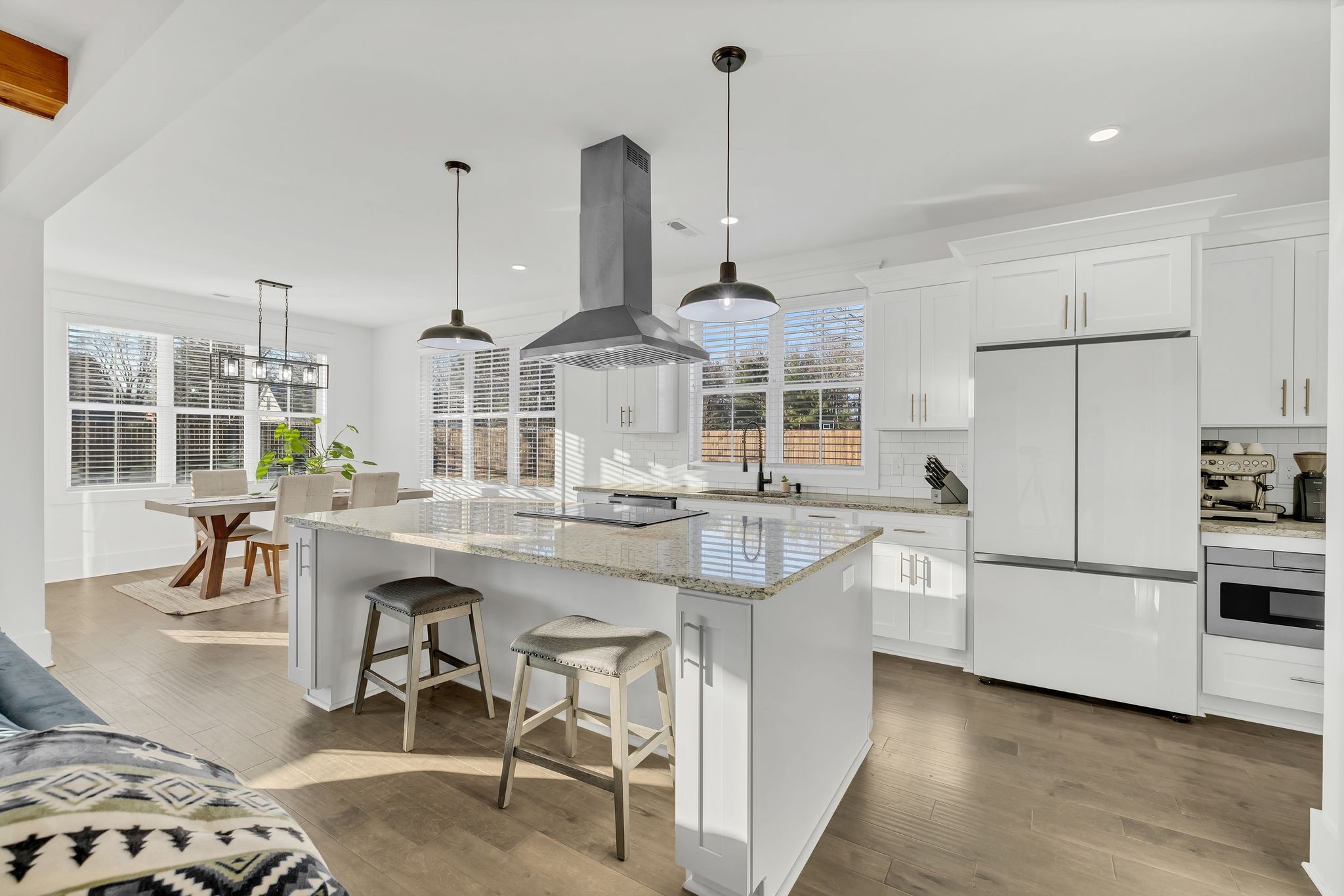 Murfreesboro, Tennessee 37128, United States, 3 Bedrooms Bedrooms, ,3 BathroomsBathrooms,Residential,Pending,80436