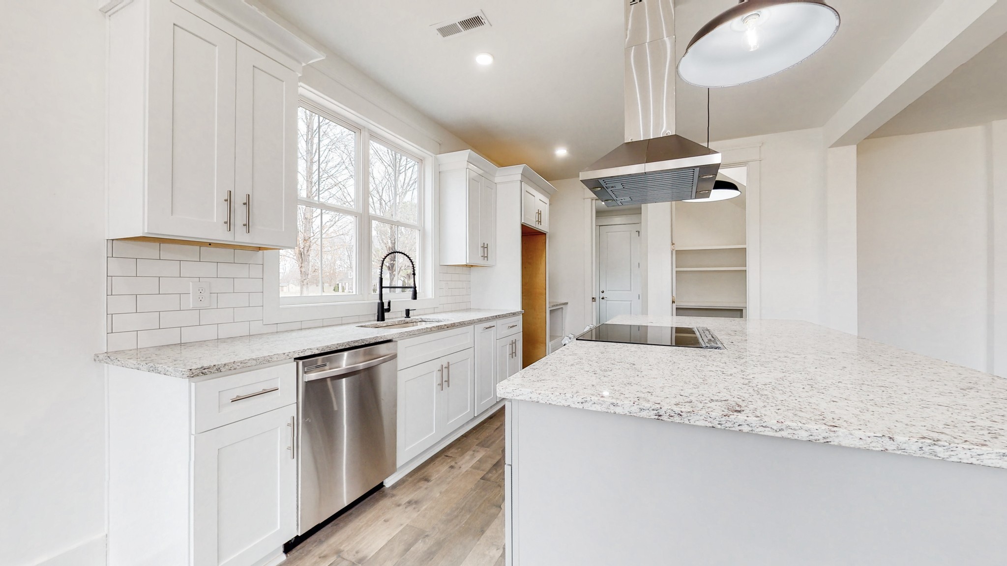 Murfreesboro, Tennessee 37128, United States, 3 Bedrooms Bedrooms, ,3 BathroomsBathrooms,Residential,Pending,80436