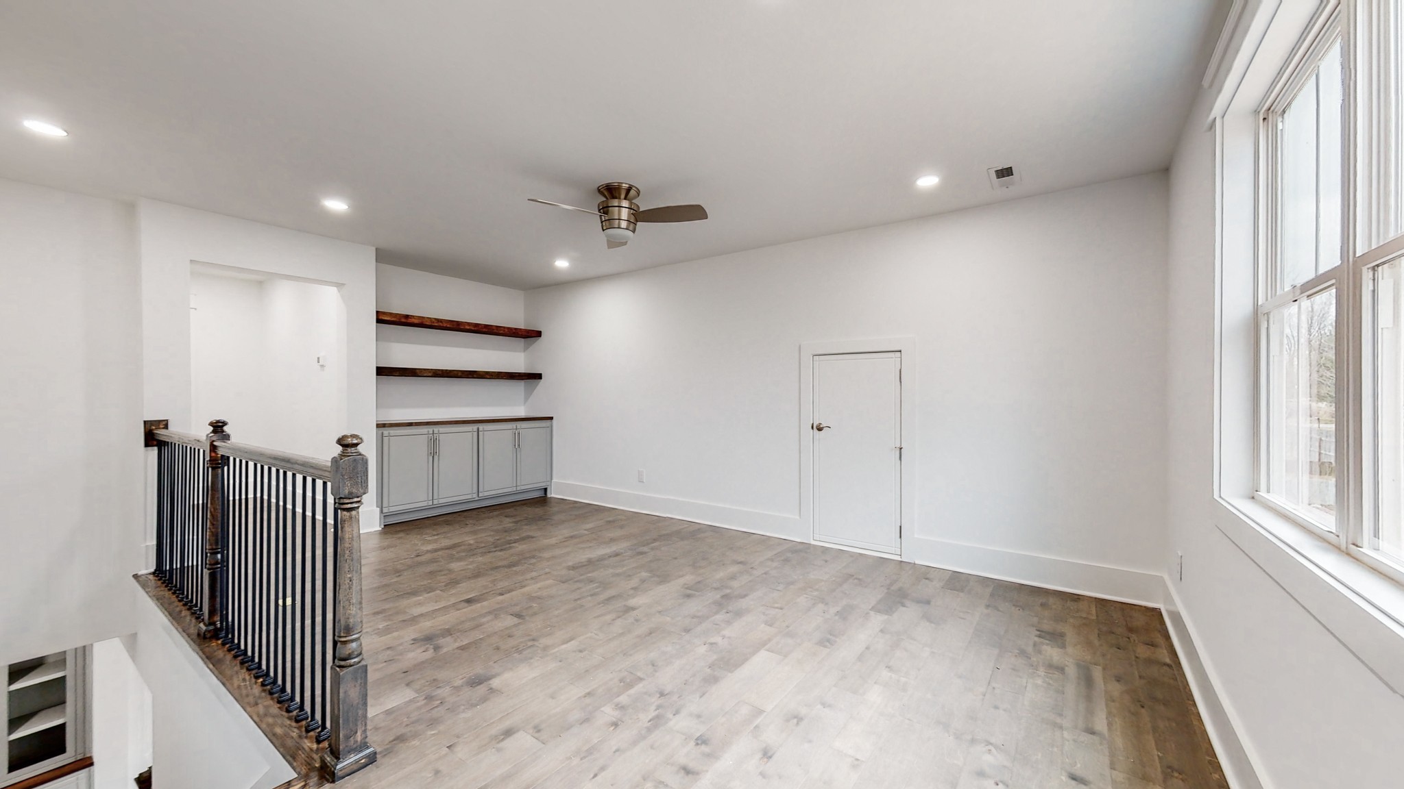 Murfreesboro, Tennessee 37128, United States, 3 Bedrooms Bedrooms, ,3 BathroomsBathrooms,Residential,Pending,80436