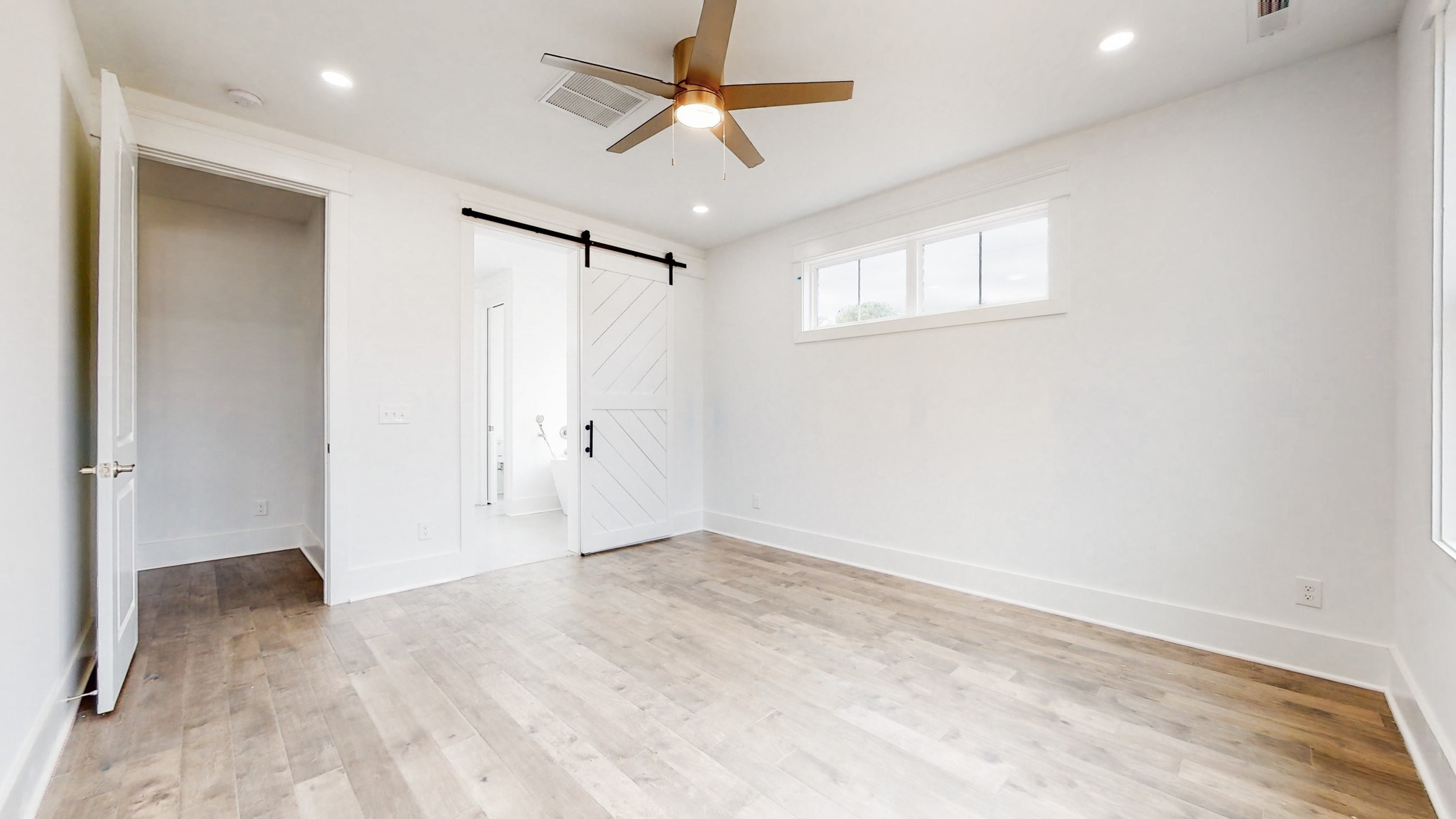 Murfreesboro, Tennessee 37128, United States, 3 Bedrooms Bedrooms, ,3 BathroomsBathrooms,Residential,Pending,80436