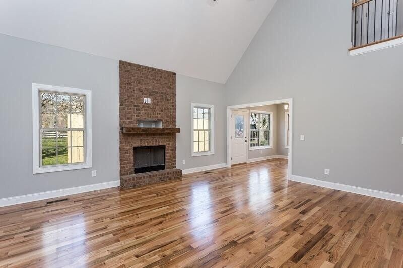 2043 Volunteer Drive SW