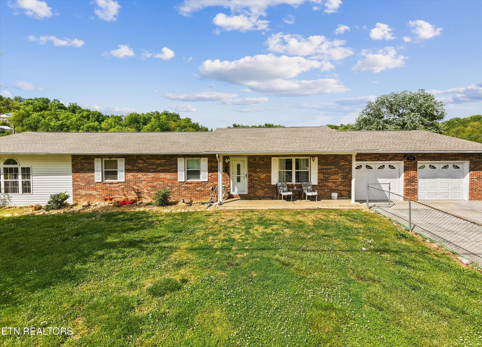354 Apple Valley Rd
