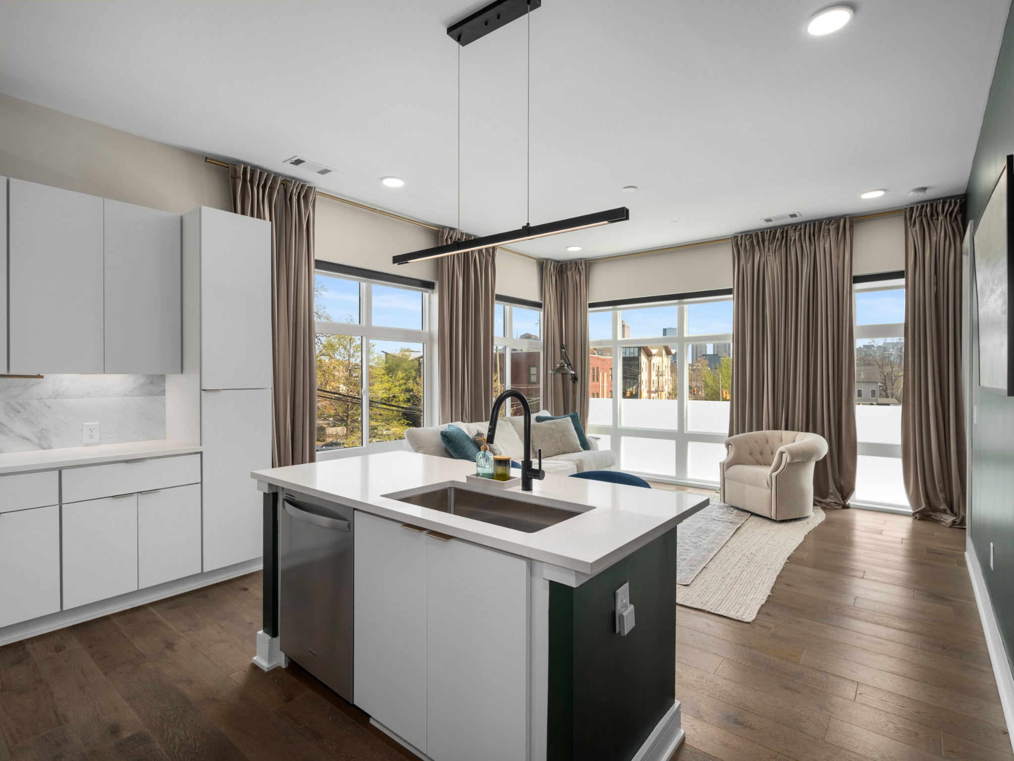 1125 10th Ave N 202