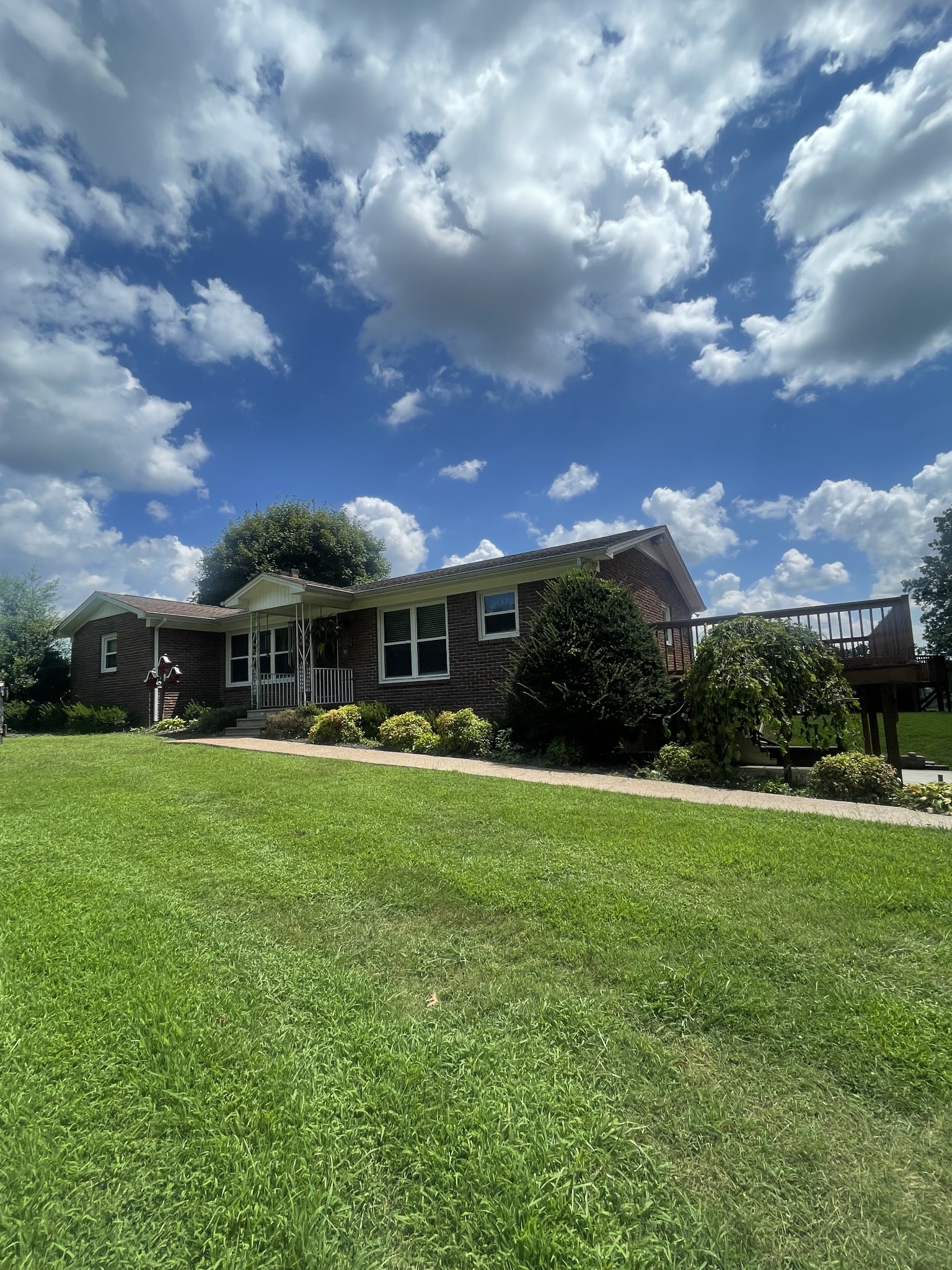 20 Bedrock Rd S