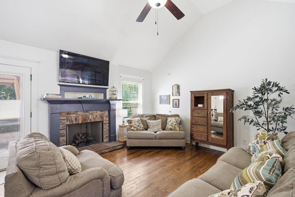 9023 Wood Dale Lane 202