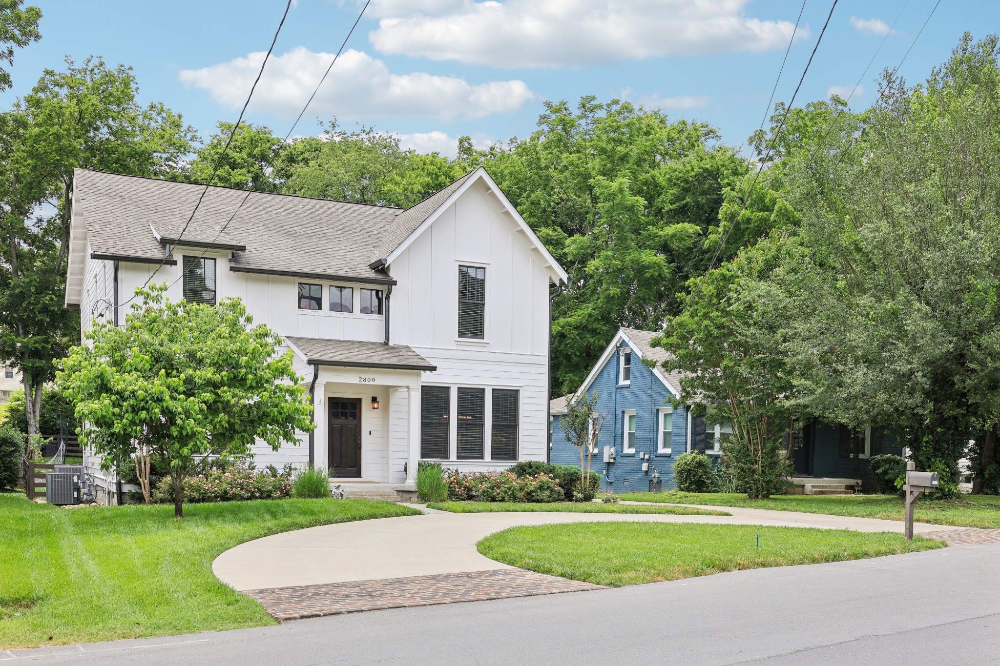2809 Vaulx Ln