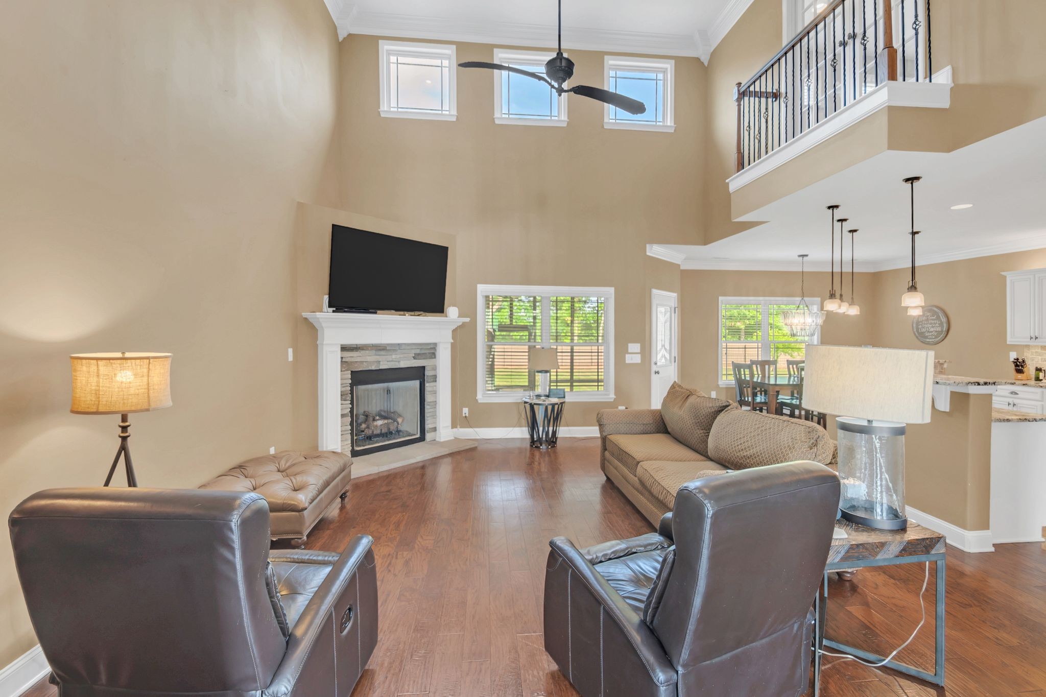33 Ivy Dr