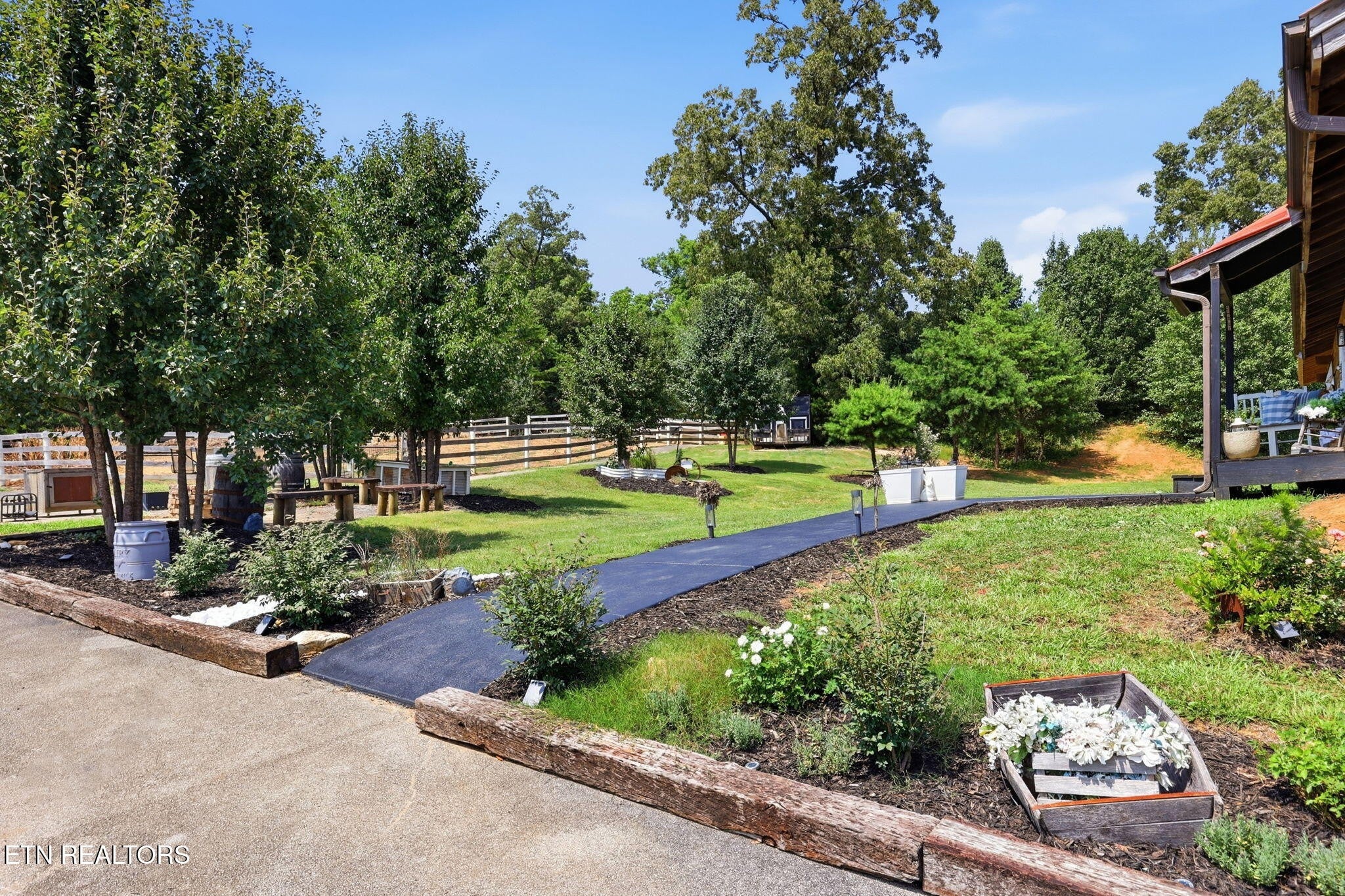 802 Lee Shirley Rd