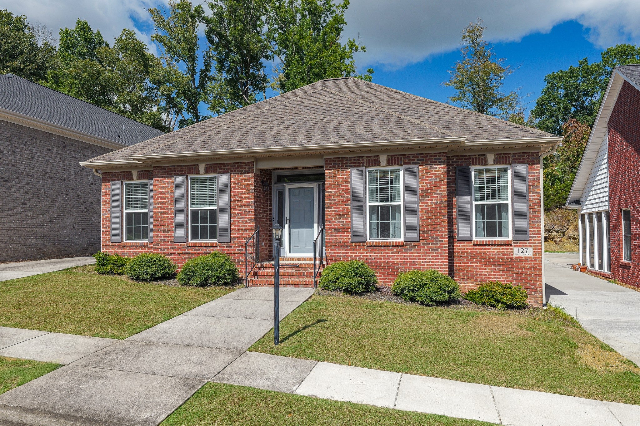 127 Riley Cir