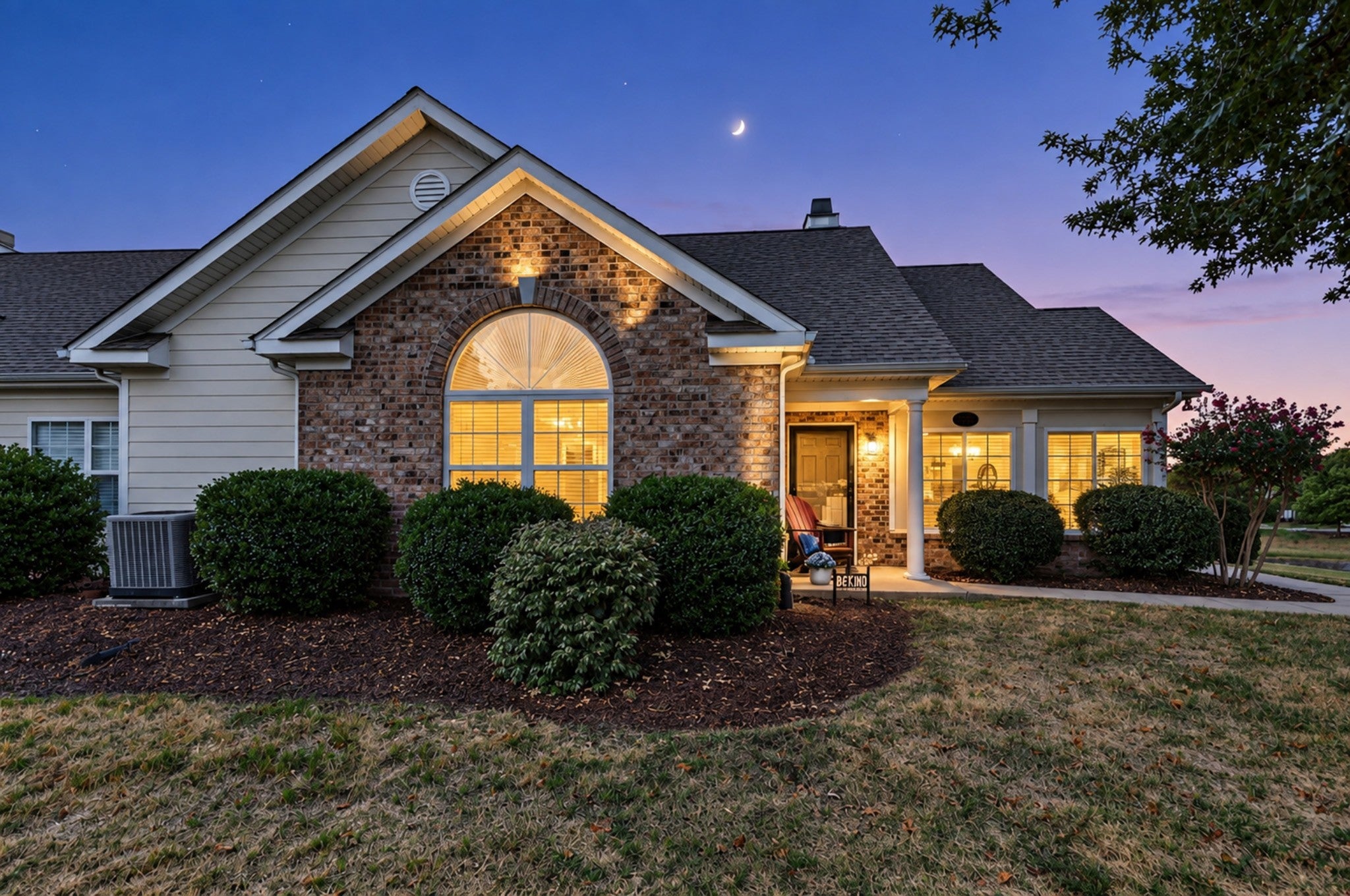 825 Browns Ln 2303