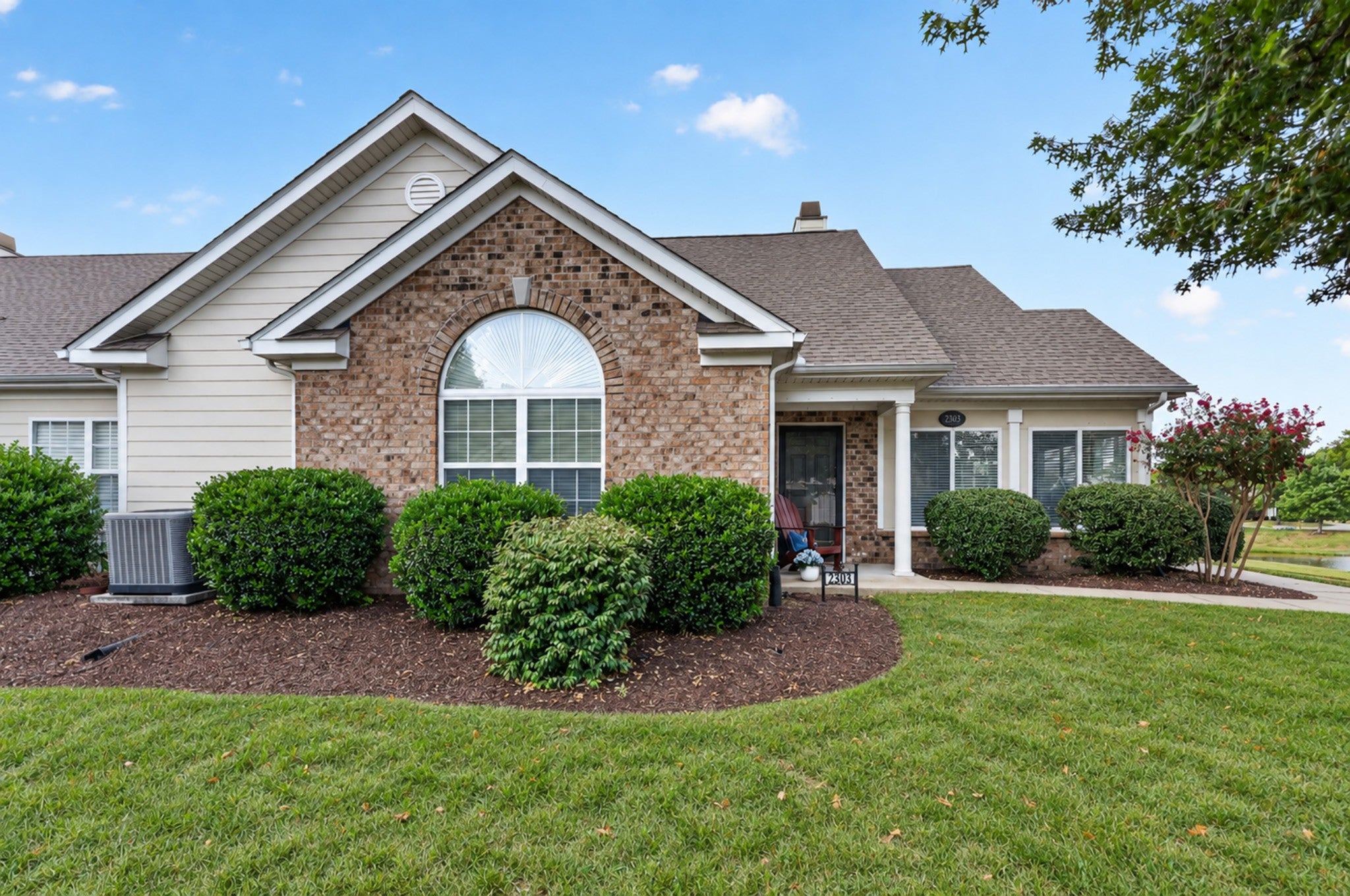 825 Browns Ln 2303 - Photo 3