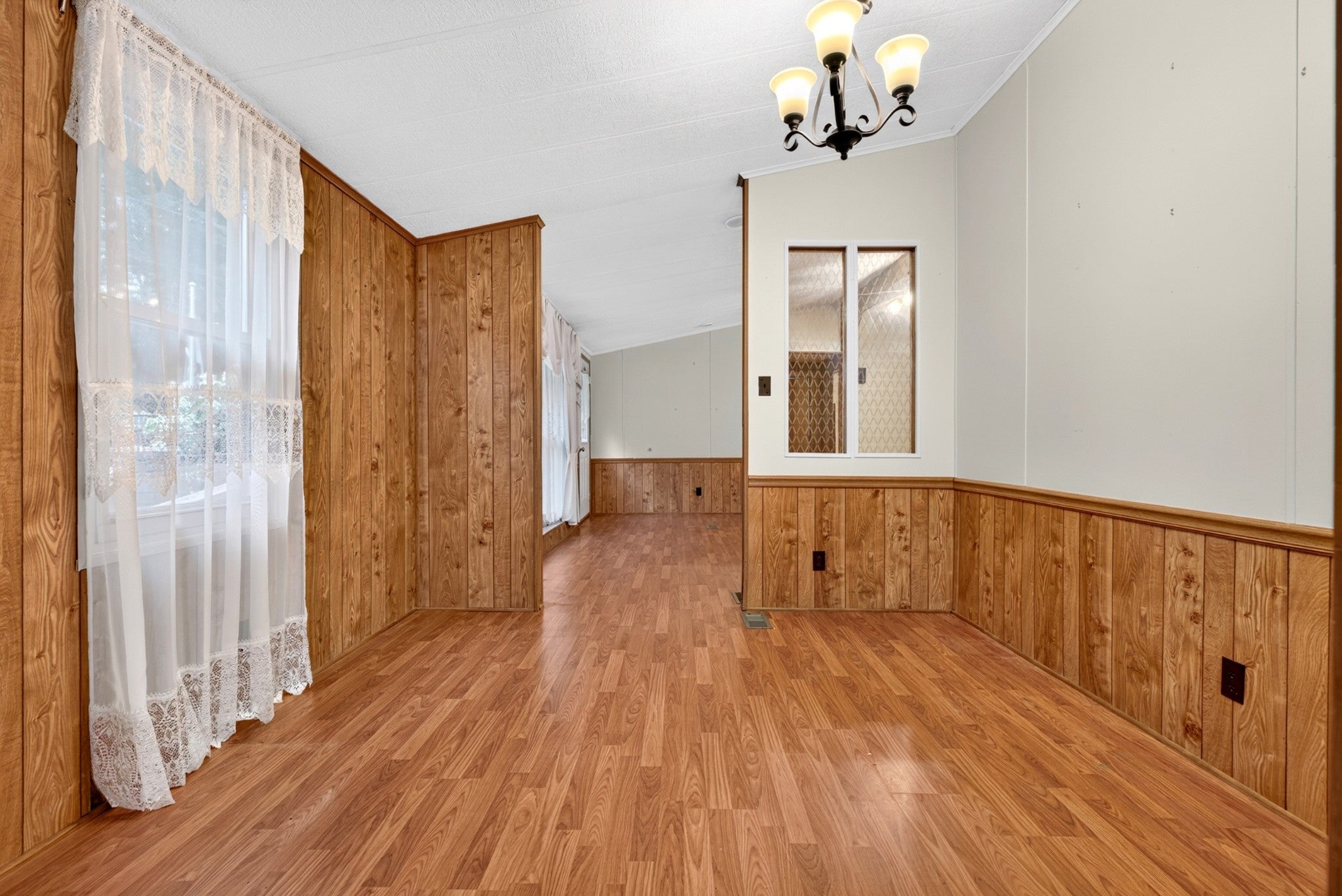 401 Hermitage Cir