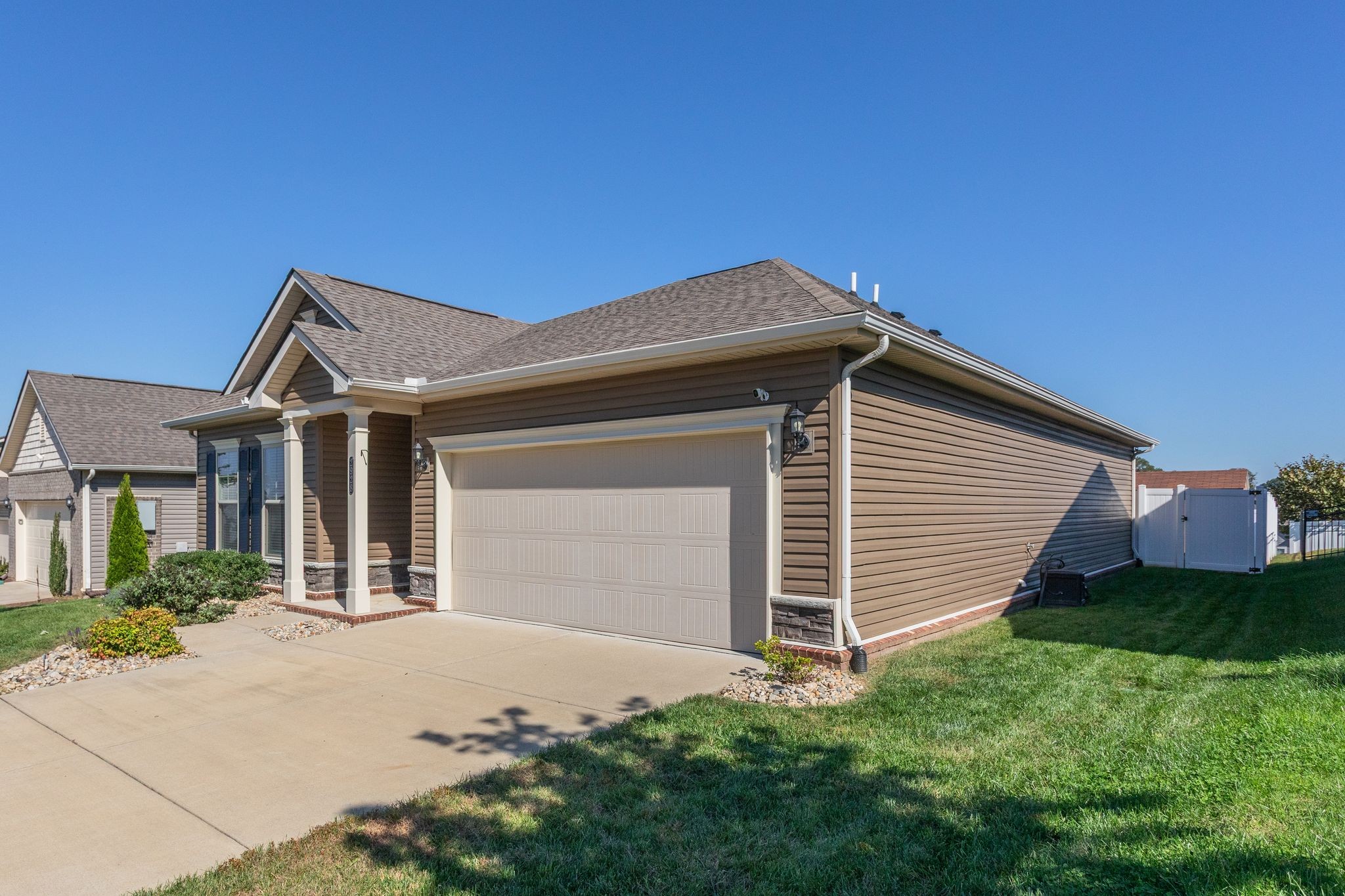 2928 Hen Brook Dr