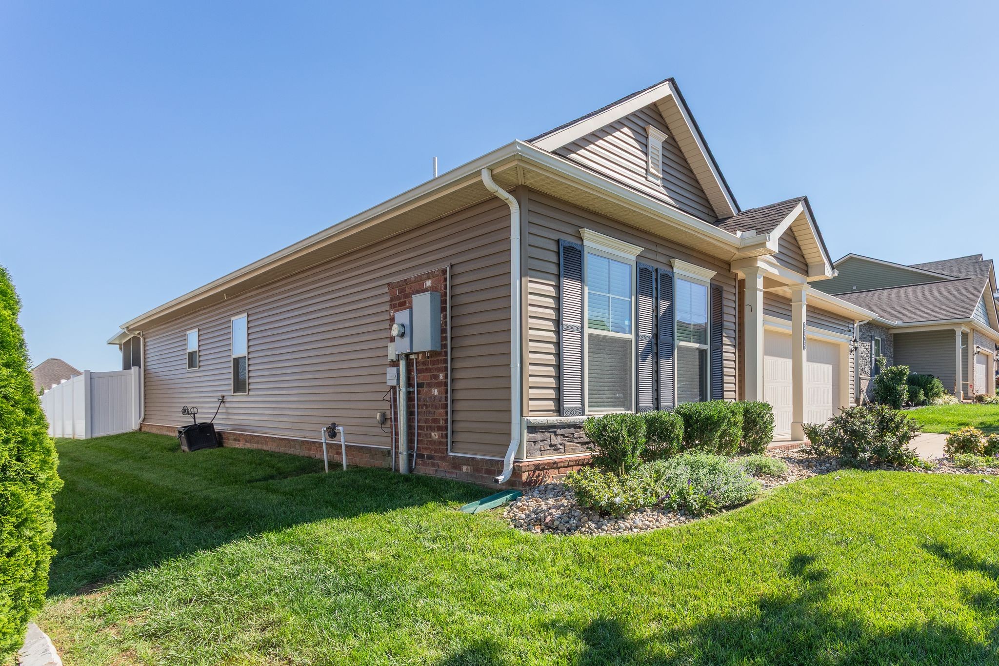 2928 Hen Brook Dr