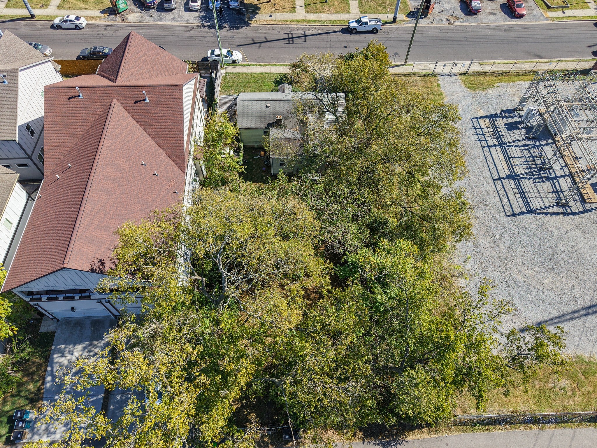 1221 14th Ave S