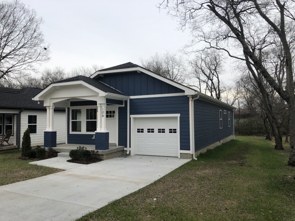 109 N Tarver Ave
