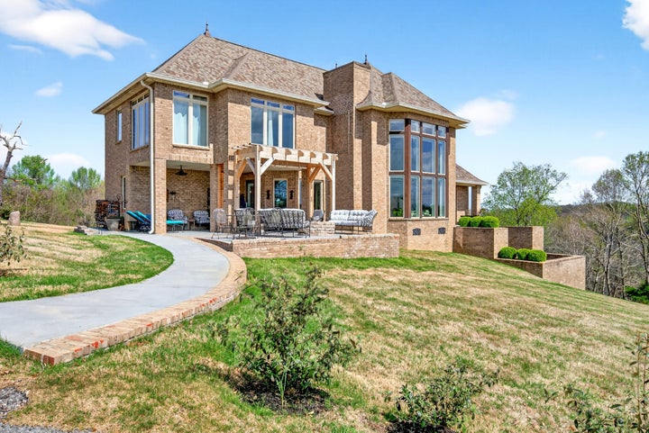 Photo 1 of 84 — 501 River Trace Dr, Dover, TN 37058