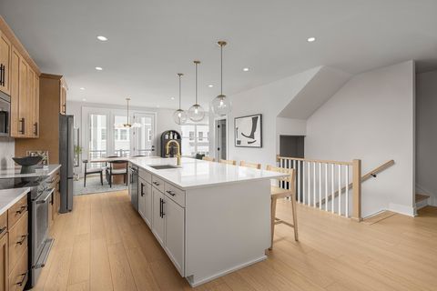 828 42nd Ave N Nashville TN 37209