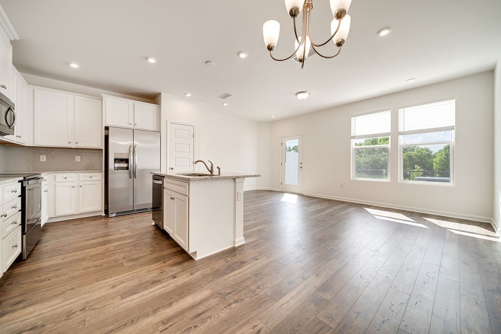 3408 Deerchase Cir