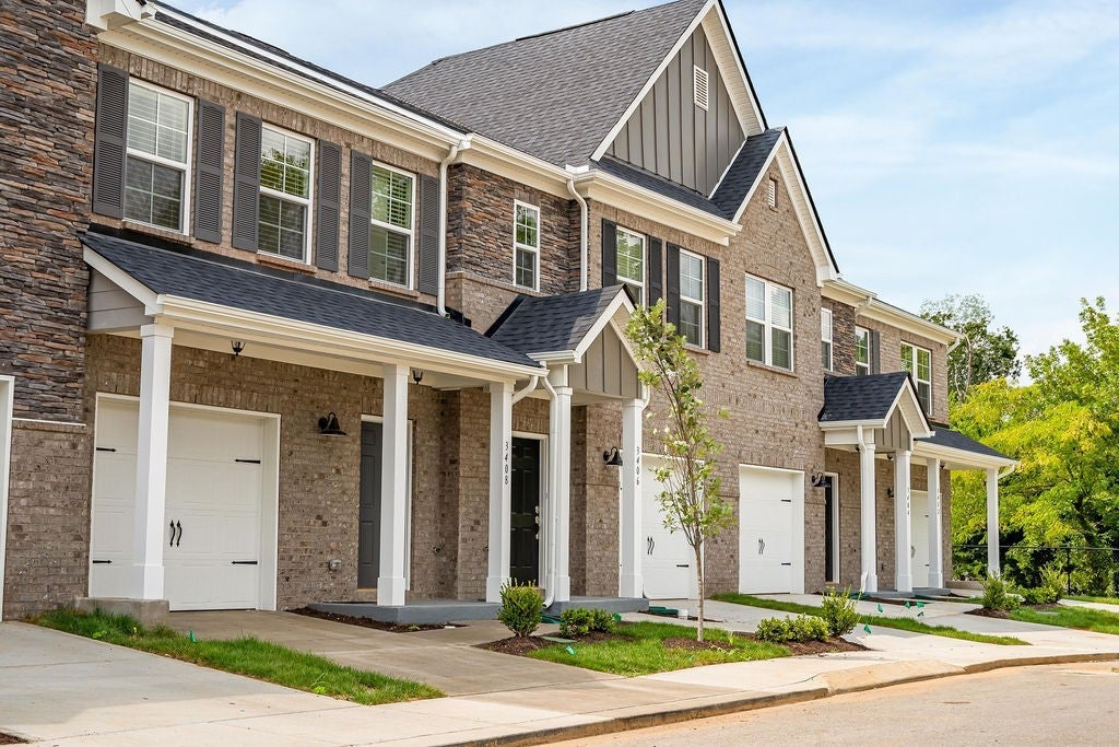 3408 Deerchase Cir