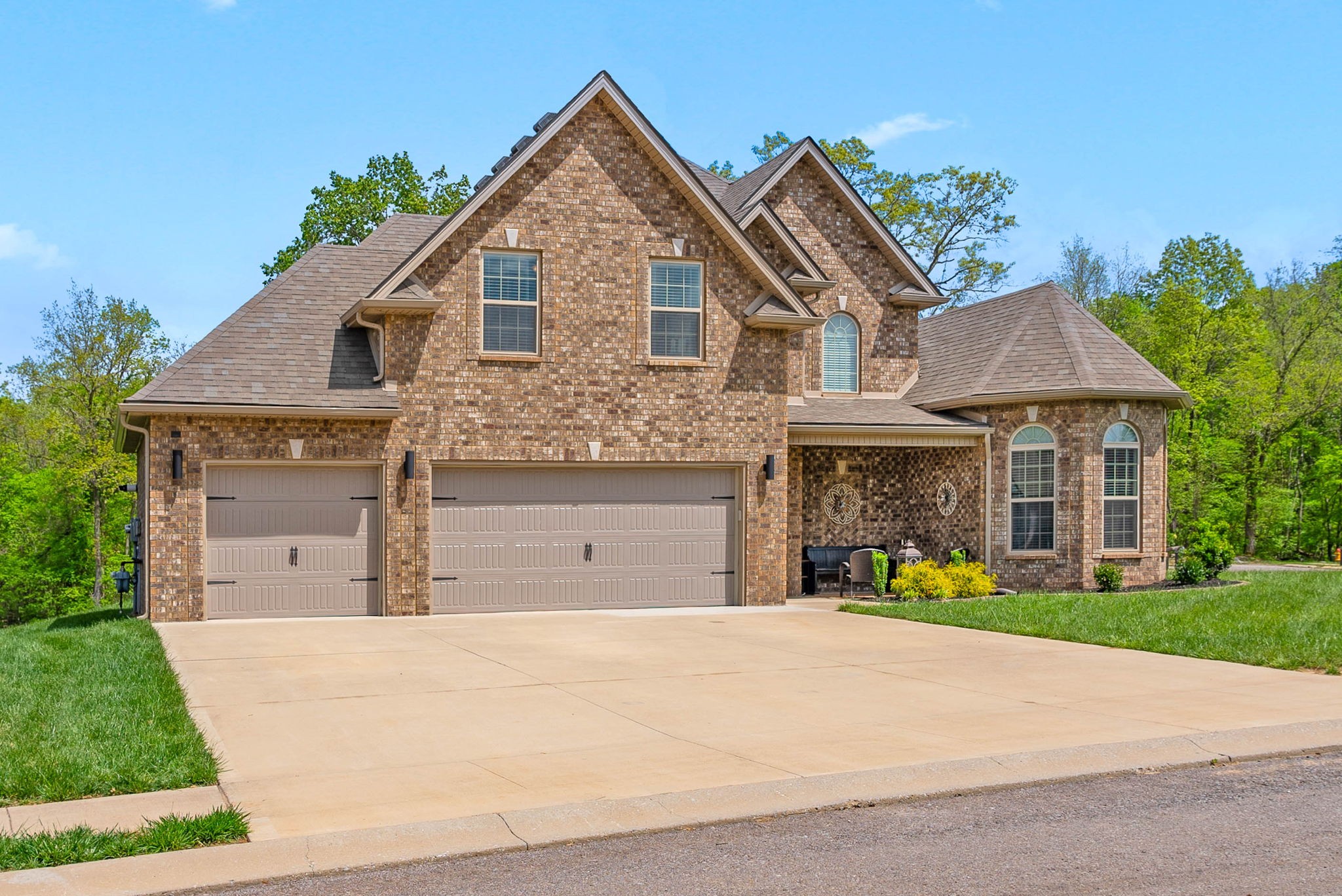 1715 Oak Forest Dr