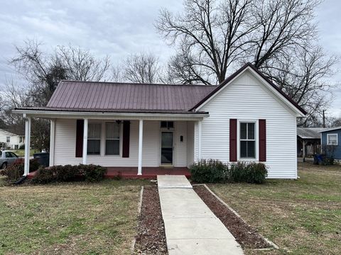 112 3rd Ave Columbia TN 38401