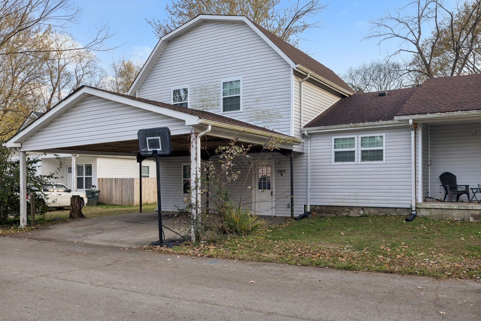 801 Poplar Ave