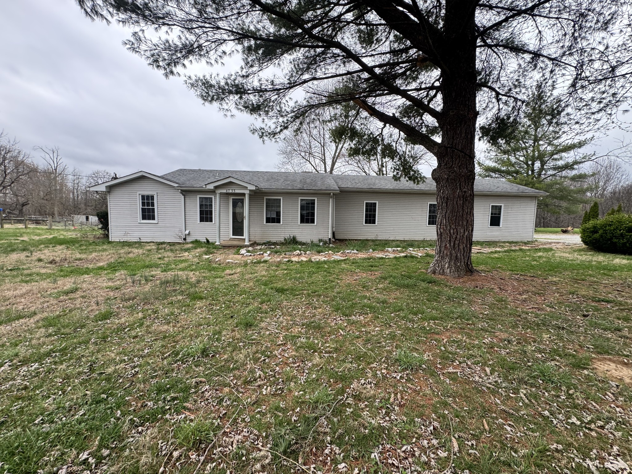 4733 Old Petros Woodburn Rd