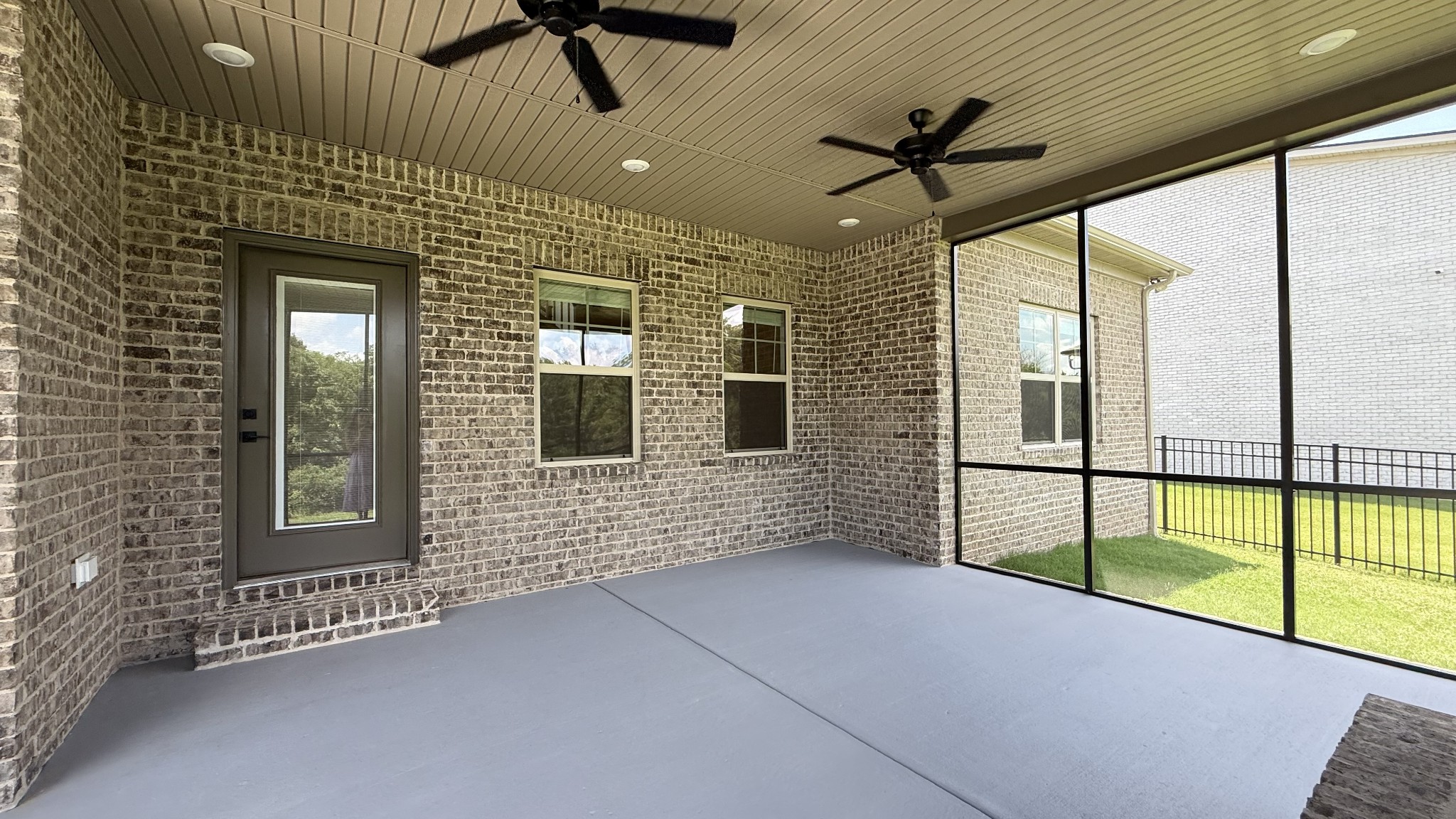 835 Stovers Glen