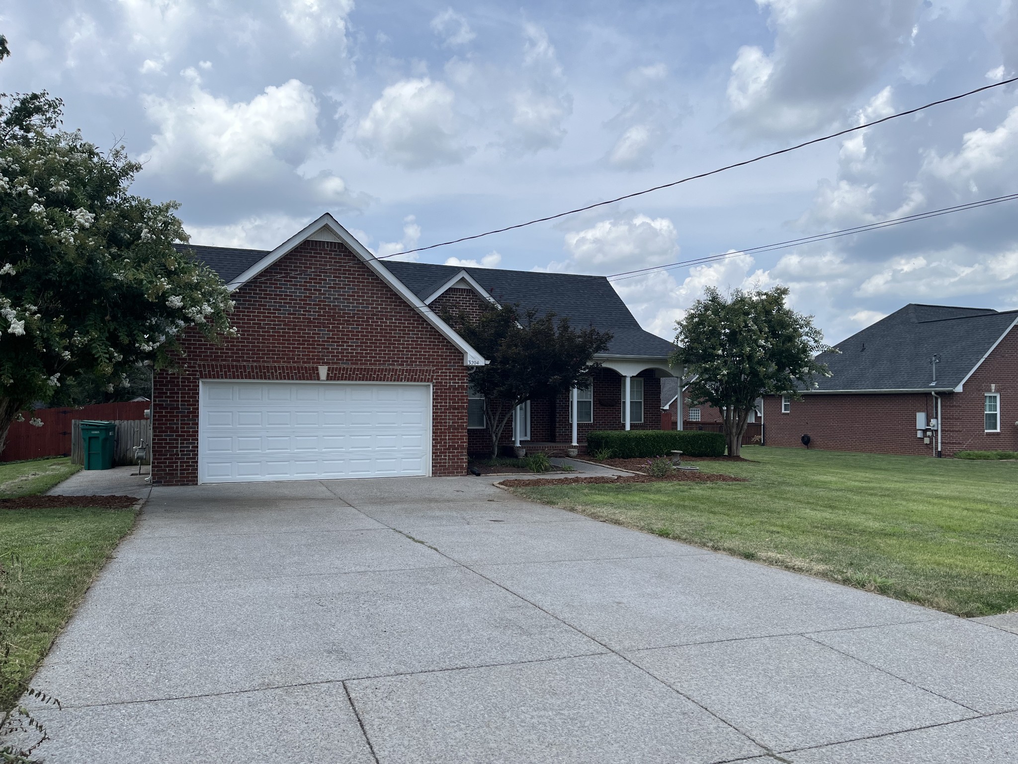3204 Abbotts Ln