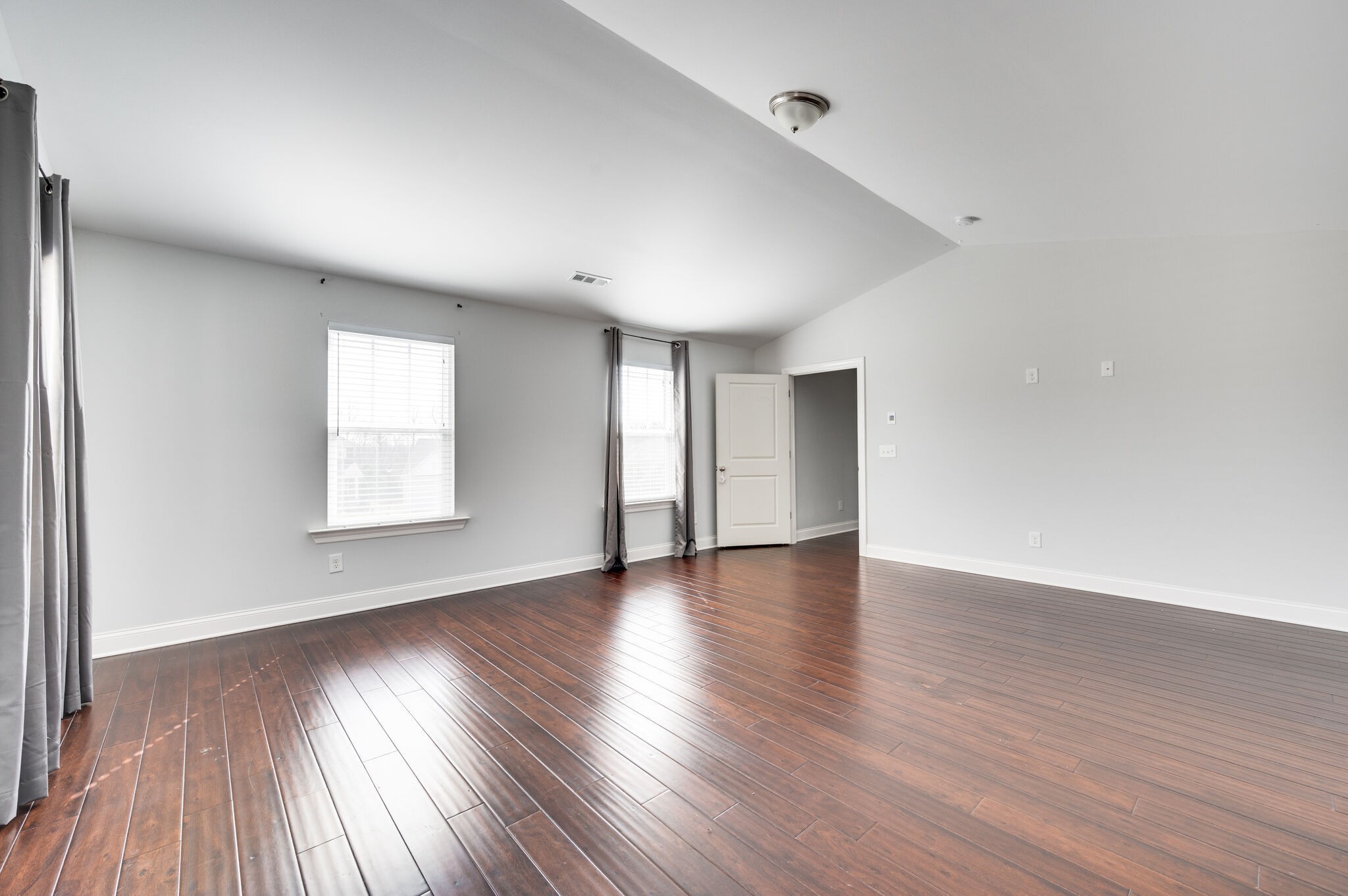 Antioch, Tennessee 37013, United States, 5 Bedrooms Bedrooms, ,4 BathroomsBathrooms,Residential,Active,87777