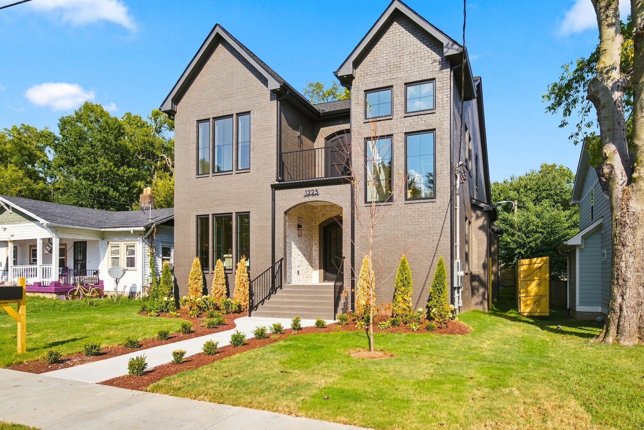 5-bed listing at 1223 N 2nd St, Nashville