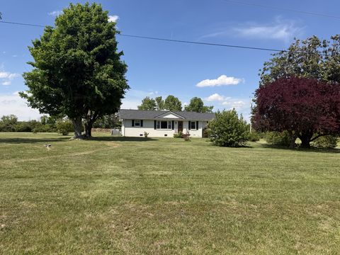 120 Walker Rd Cottontown TN 37048