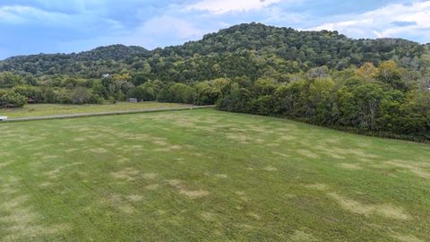9 Hartsville Road Lafayette TN 37083