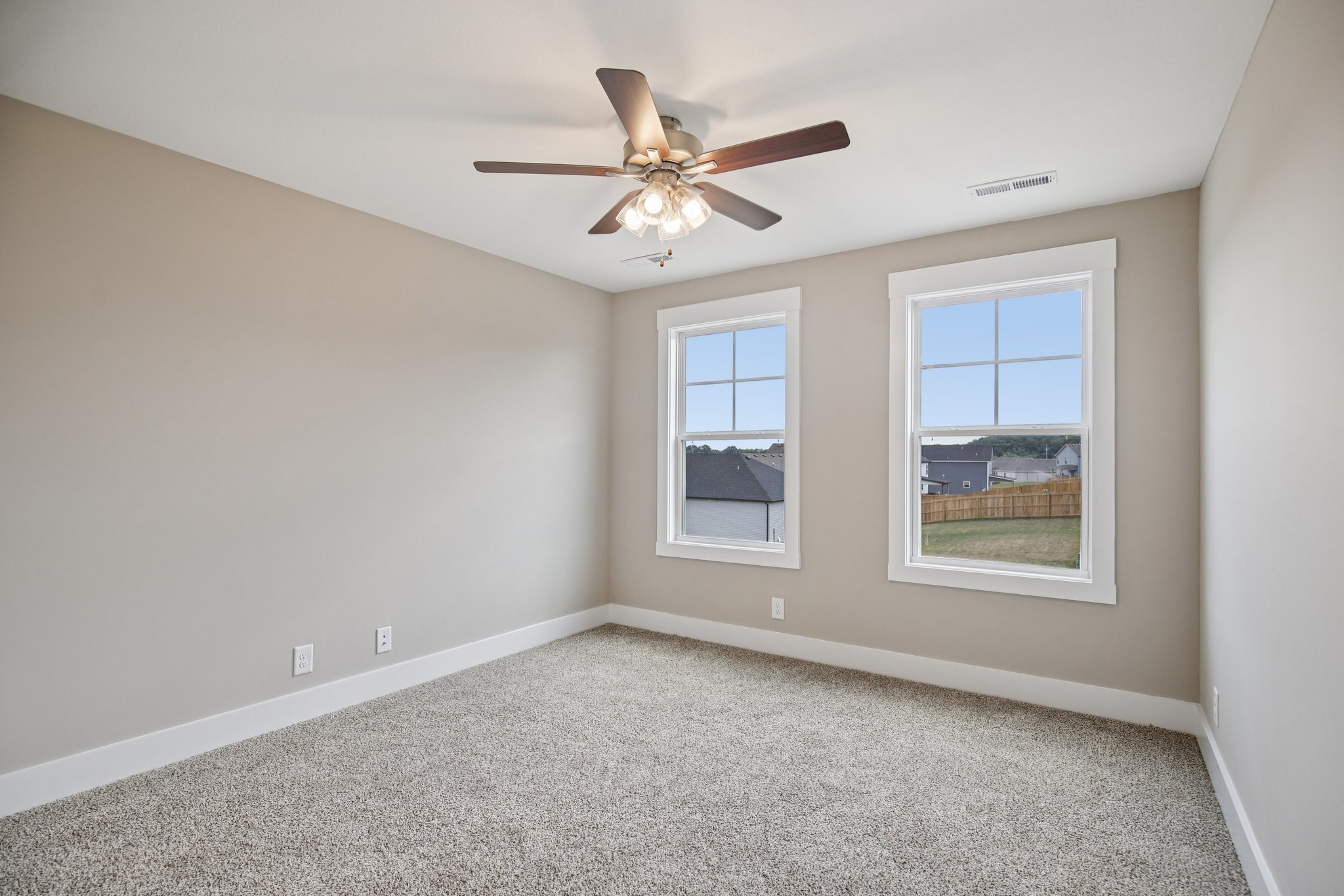 Clarksville, Tennessee 37040, United States, 3 Bedrooms Bedrooms, ,3 BathroomsBathrooms,Residential,Active,108524